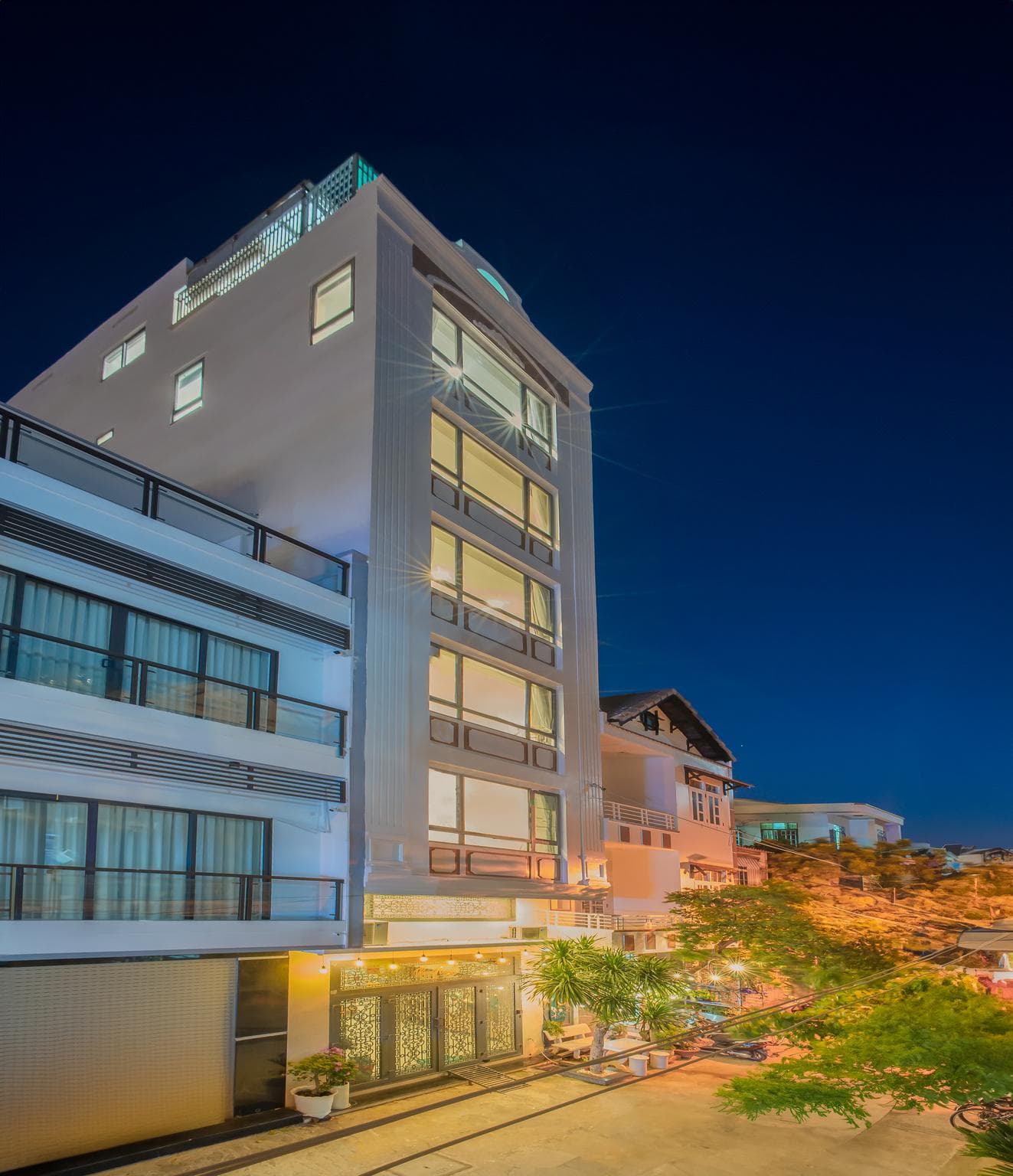 CORAL HOUSE 2