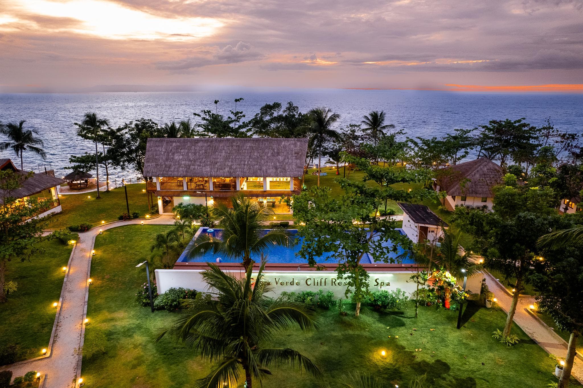 Casa Verde Cliff Resort & Spa
