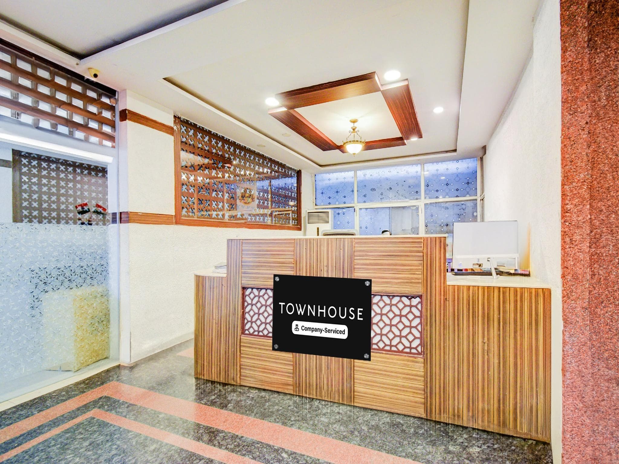 Super Townhouse Red Hills Lakdikapul Formerly Sitara Grand photo 5