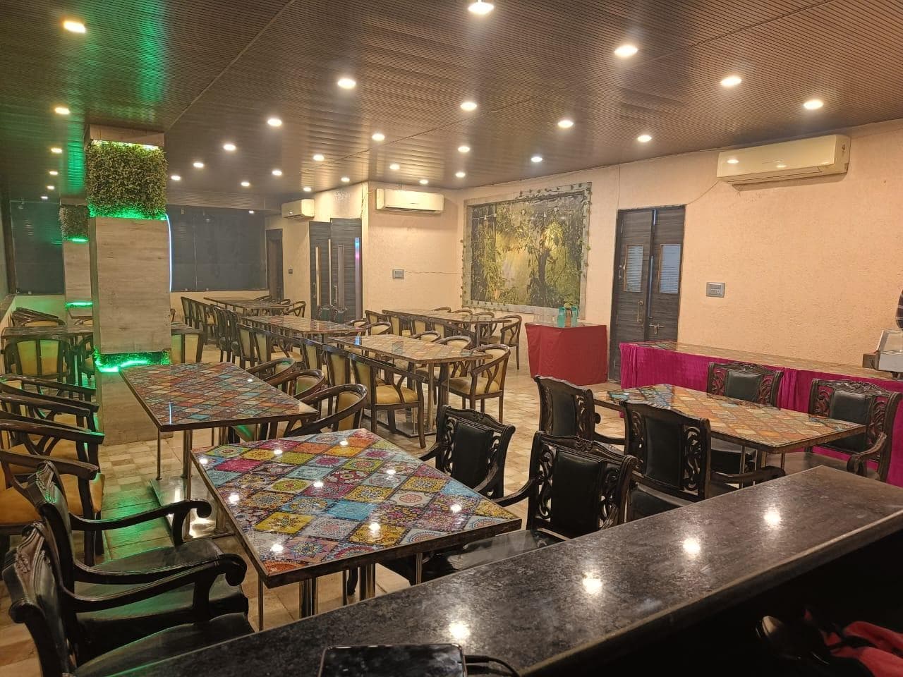 Hotel The Bentree , MP Nagar ,Bhopal photo 3
