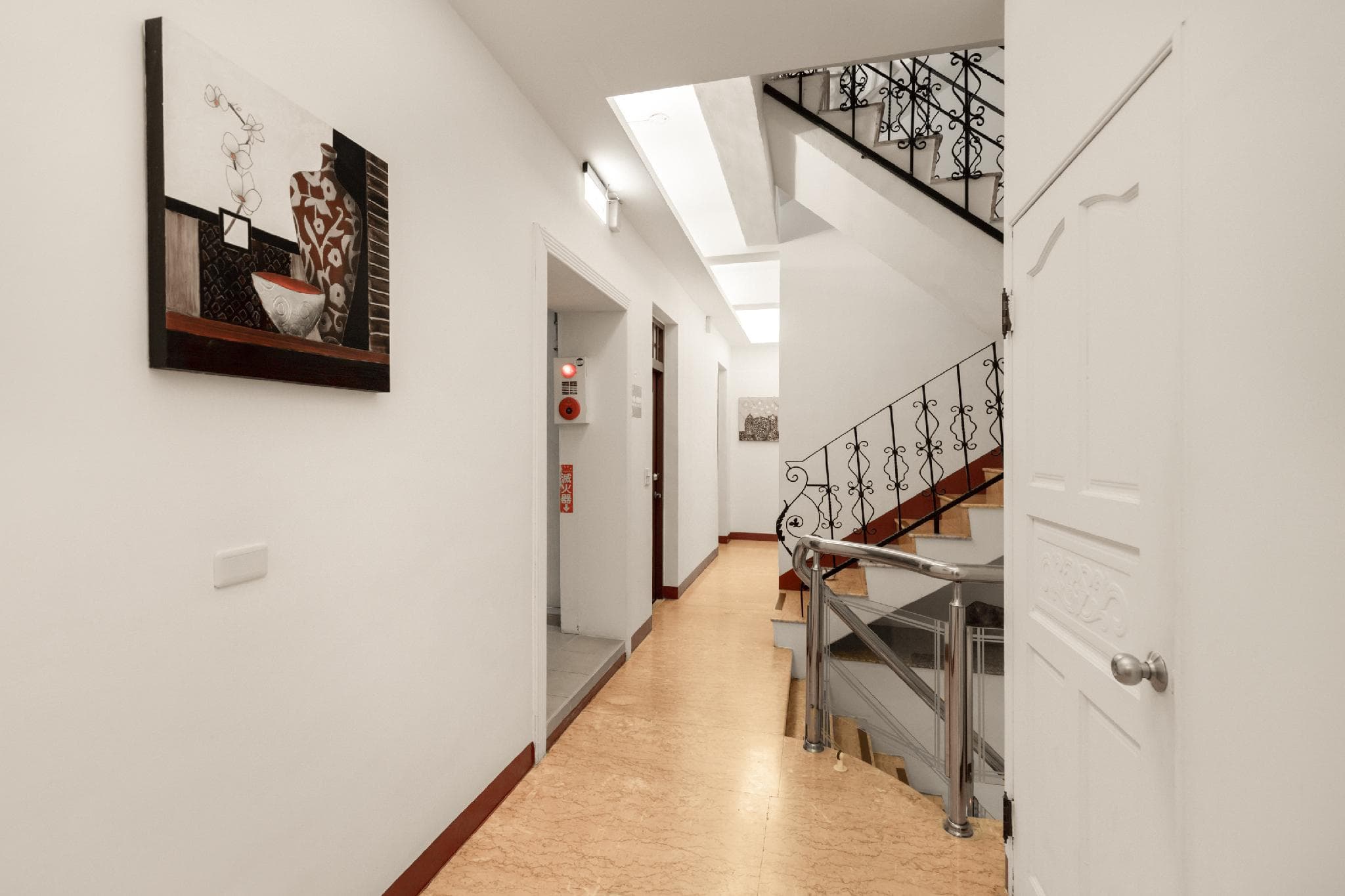 Rich house photo 5