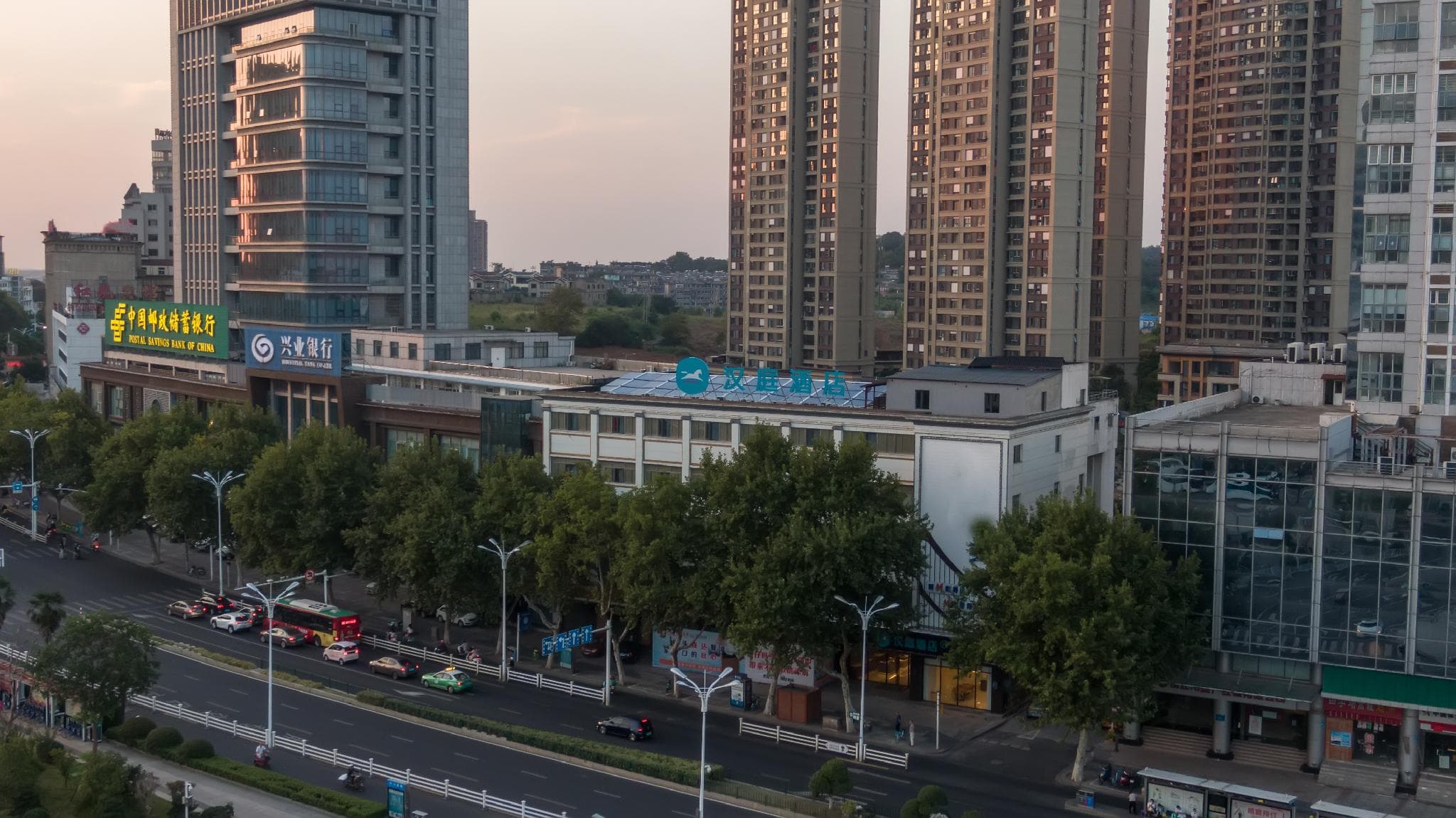 Hanting Hotel Zhenjiang Railway Station North Square