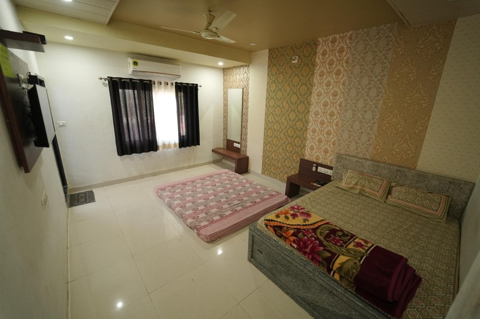 Hotel Pawar Palace And Restaurant photo 4