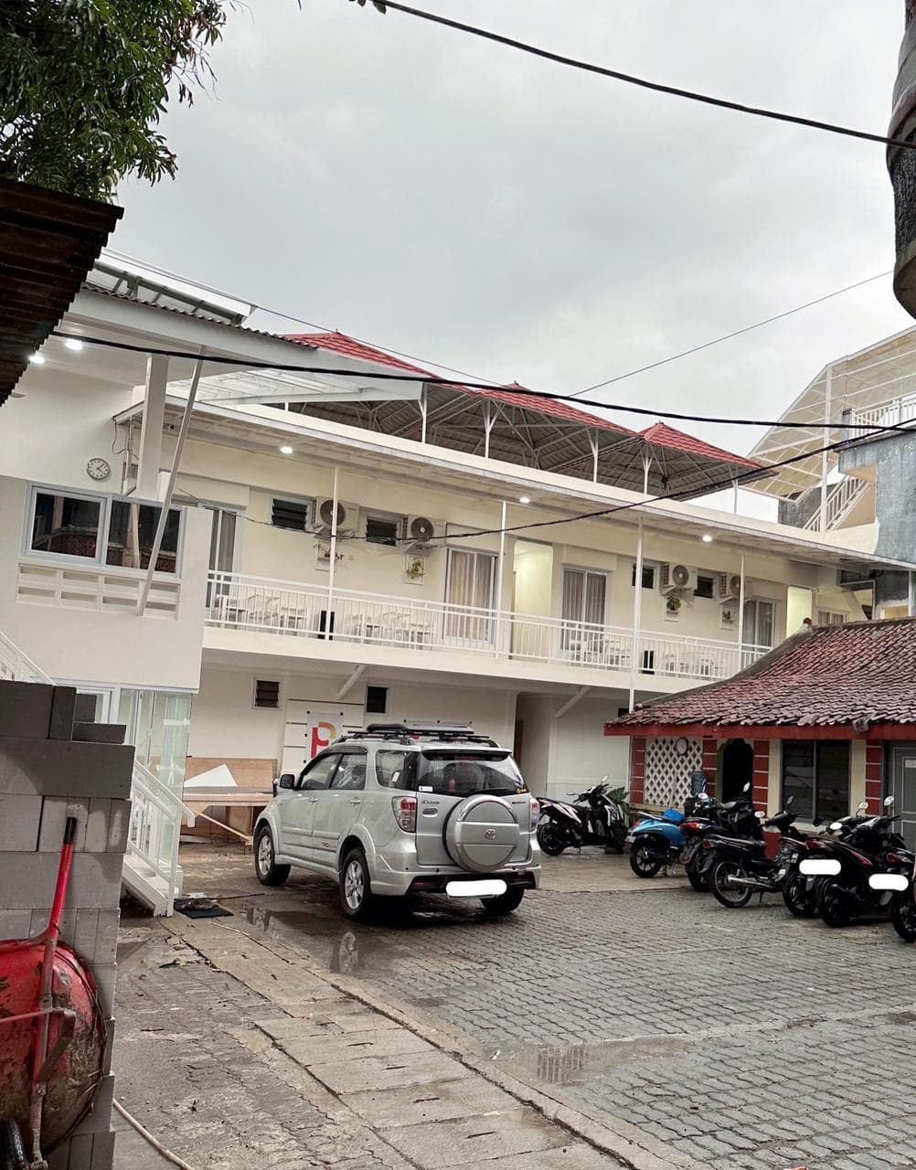 hotel paris santika
