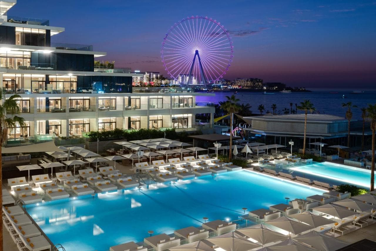 FIVE LUXE photo 5