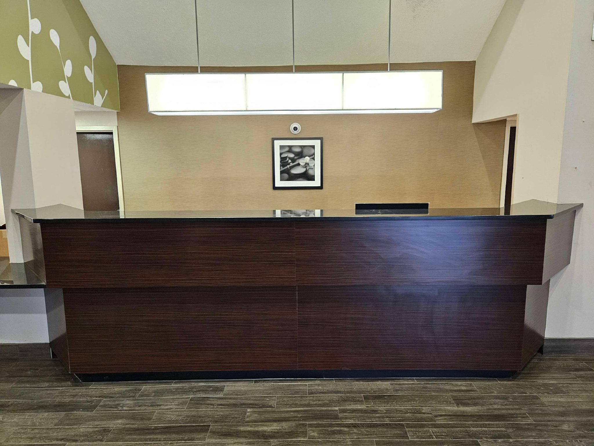 SureStay by Best Western Summerville Flowertown photo 3