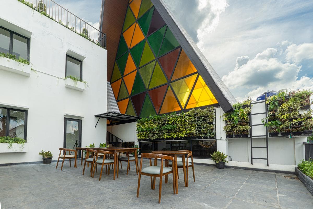 Svarnabumi Hotel