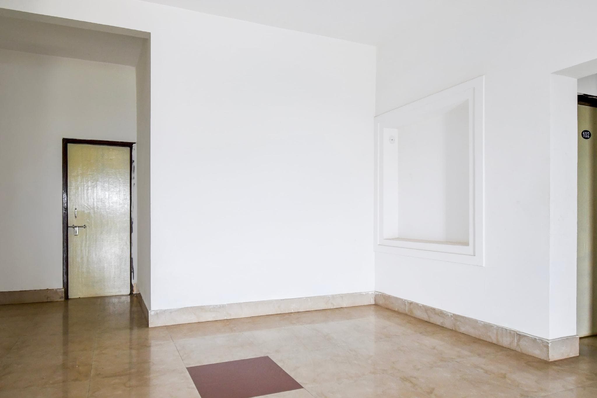 Hotel O Dumduma Near DN Regalia Mall photo 4