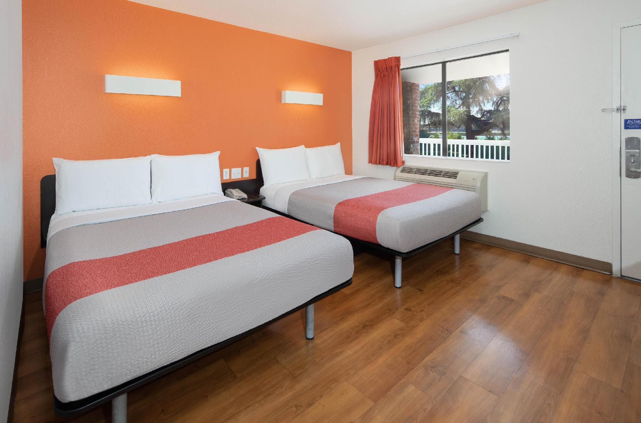 Motel 6 Arcadia, CA - Los Angeles - Pasadena Area photo 3