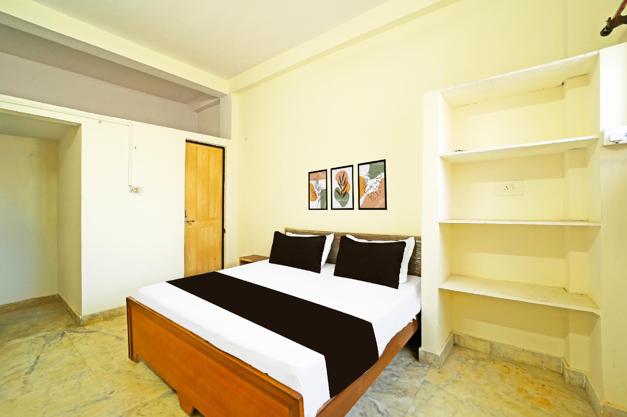 Hotel O by OYO Landmark photo 2