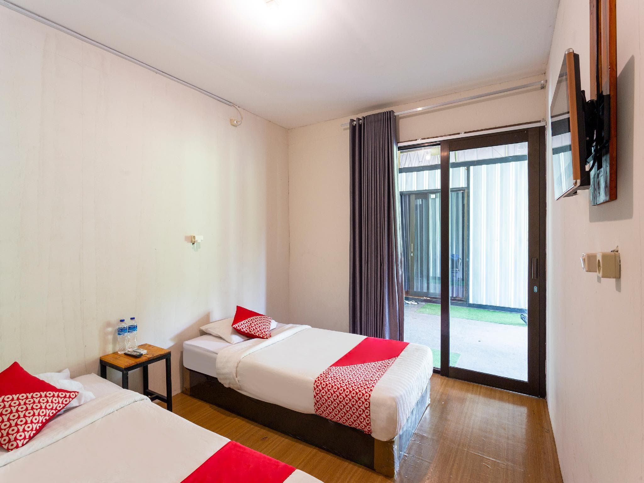 OYO 883 Pavo Resort