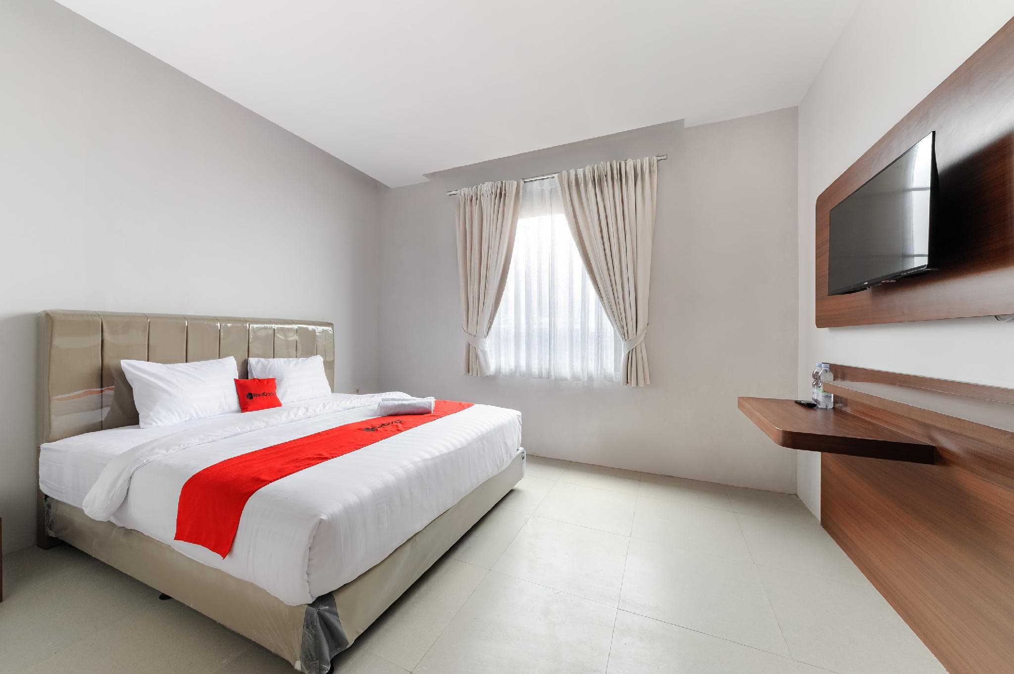 RedDoorz Plus Near Kebun Raya Bogor photo 2