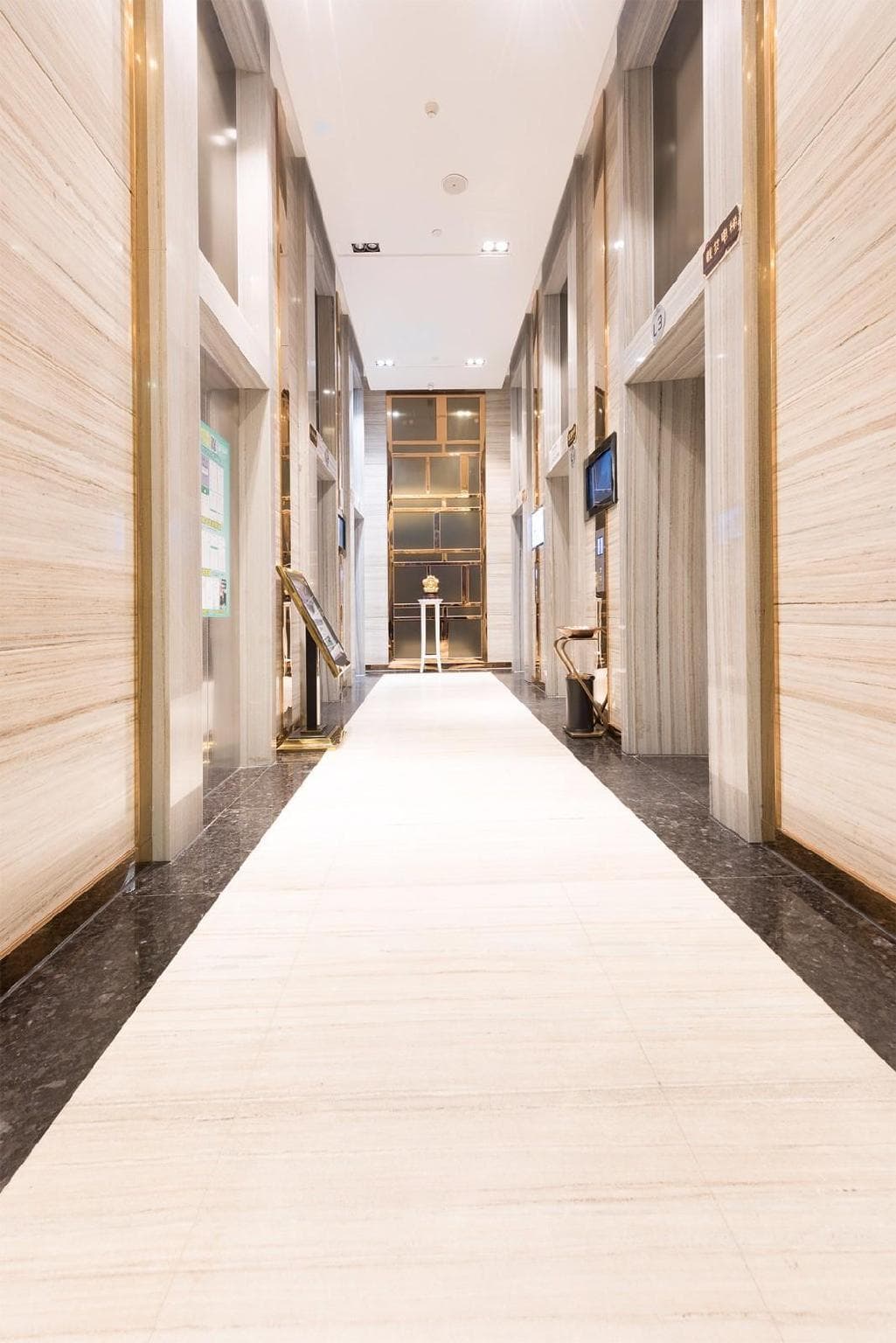 Lavande Hotels·Heyuan Wanlong City photo 3