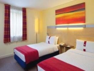 Holiday Inn Express London Stansted By IHG photo 2