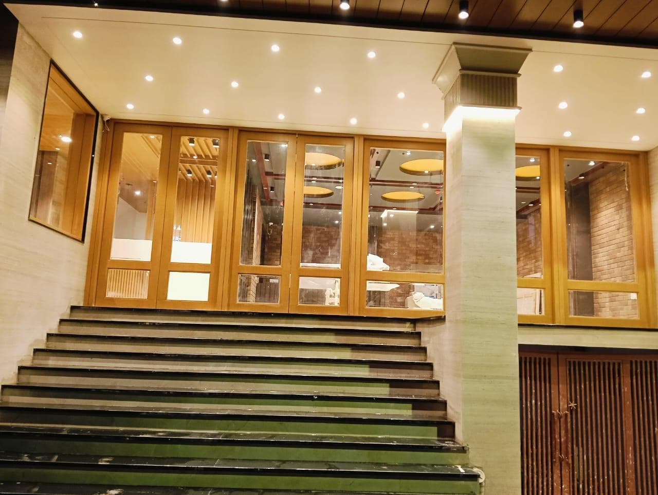 Eve Hotel photo 3