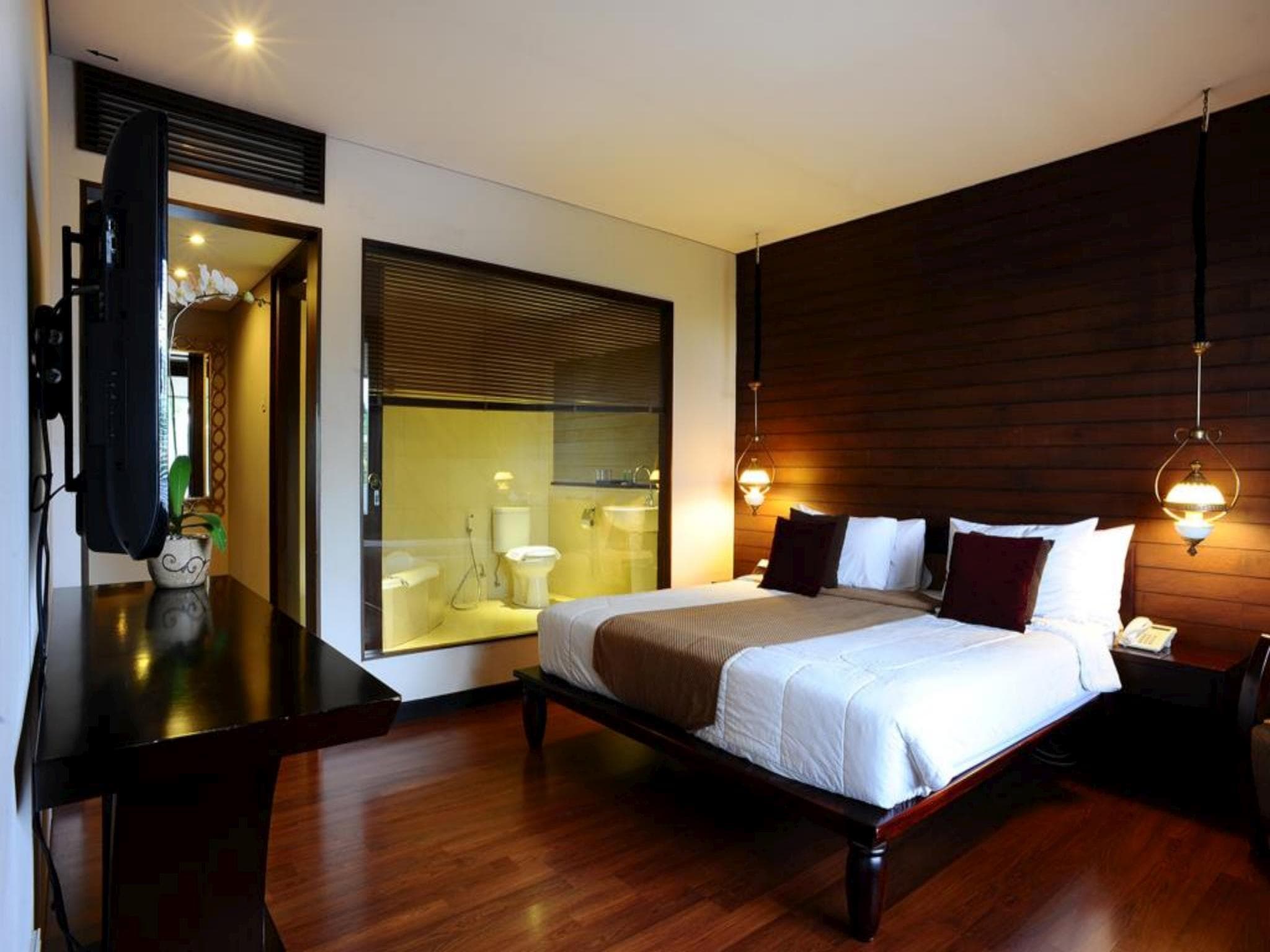 Gumilang Regency Hotel by Gumilang Hospitality photo 5