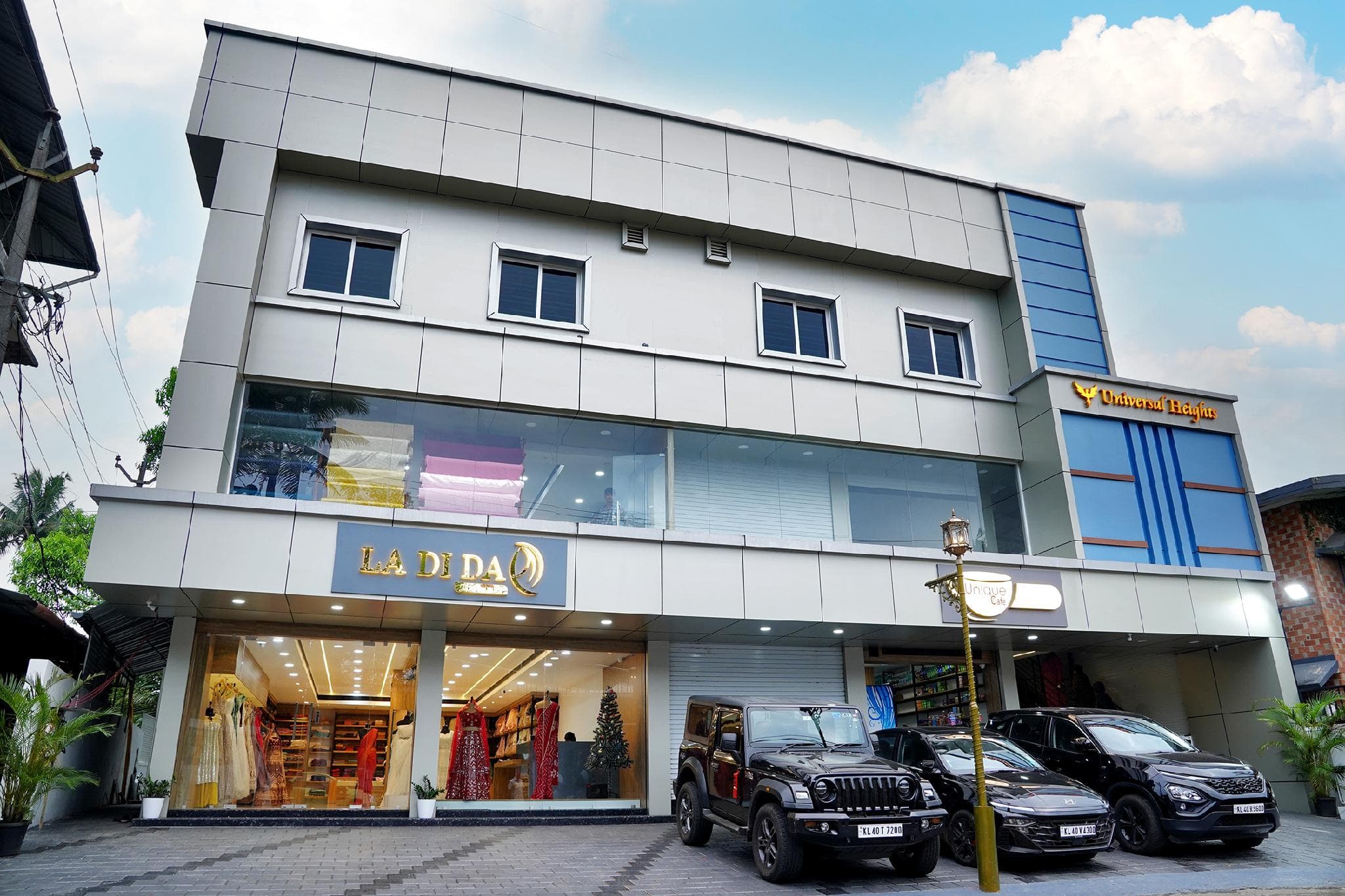 UNIVERSAL RESIDENCY