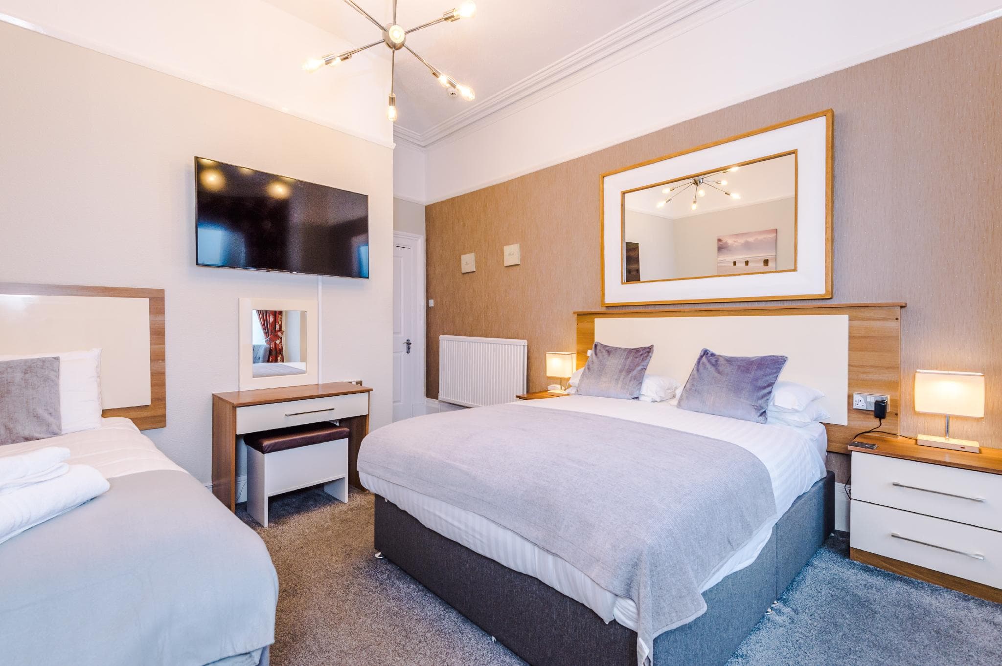 Lauriston Court Hotel photo 4