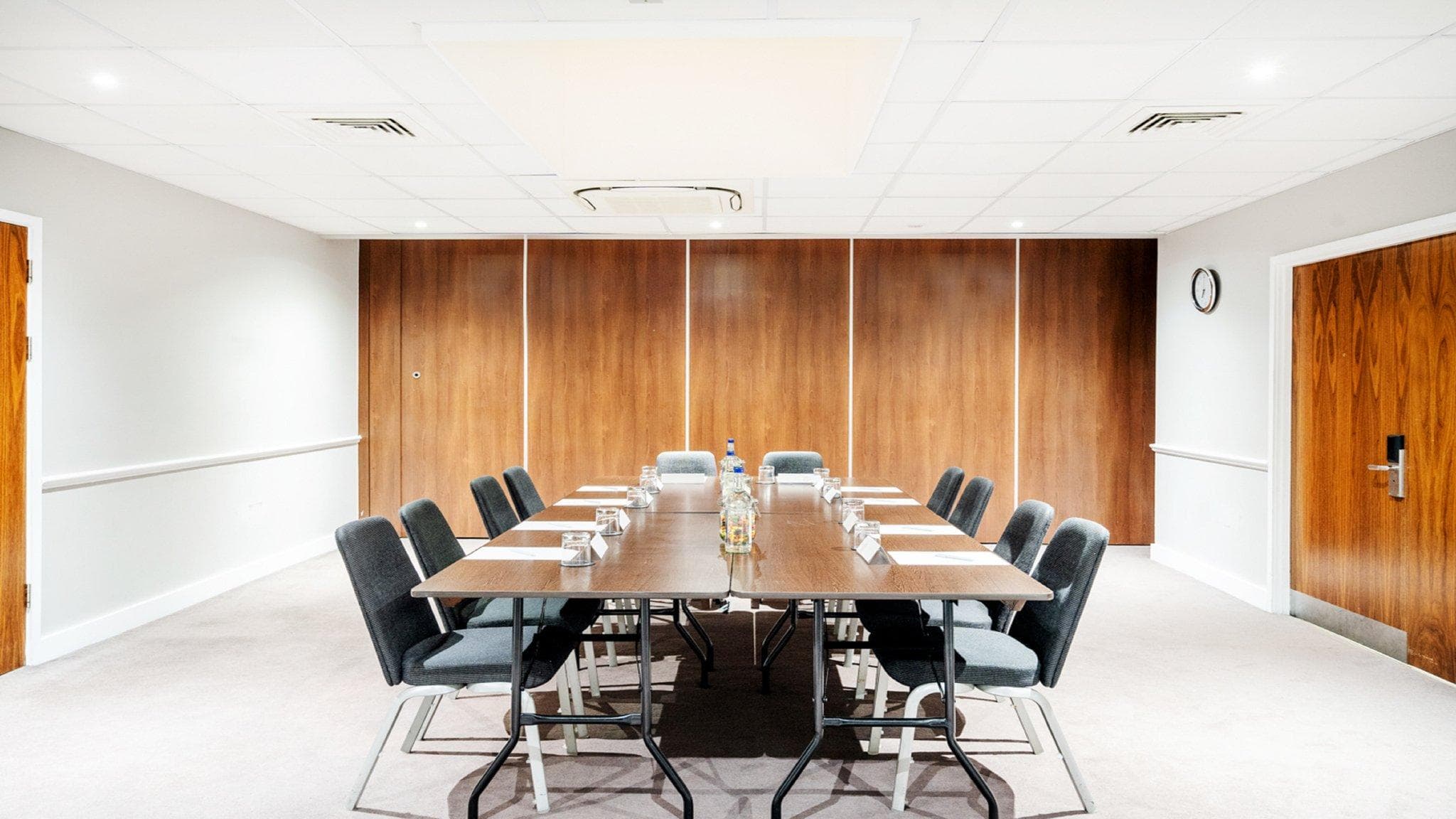 Holiday Inn London Luton Airport By IHG photo 3