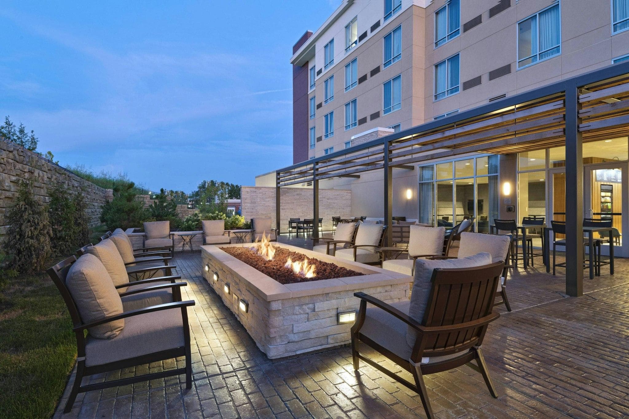 Courtyard by Marriott St. Louis Brentwood photo 5