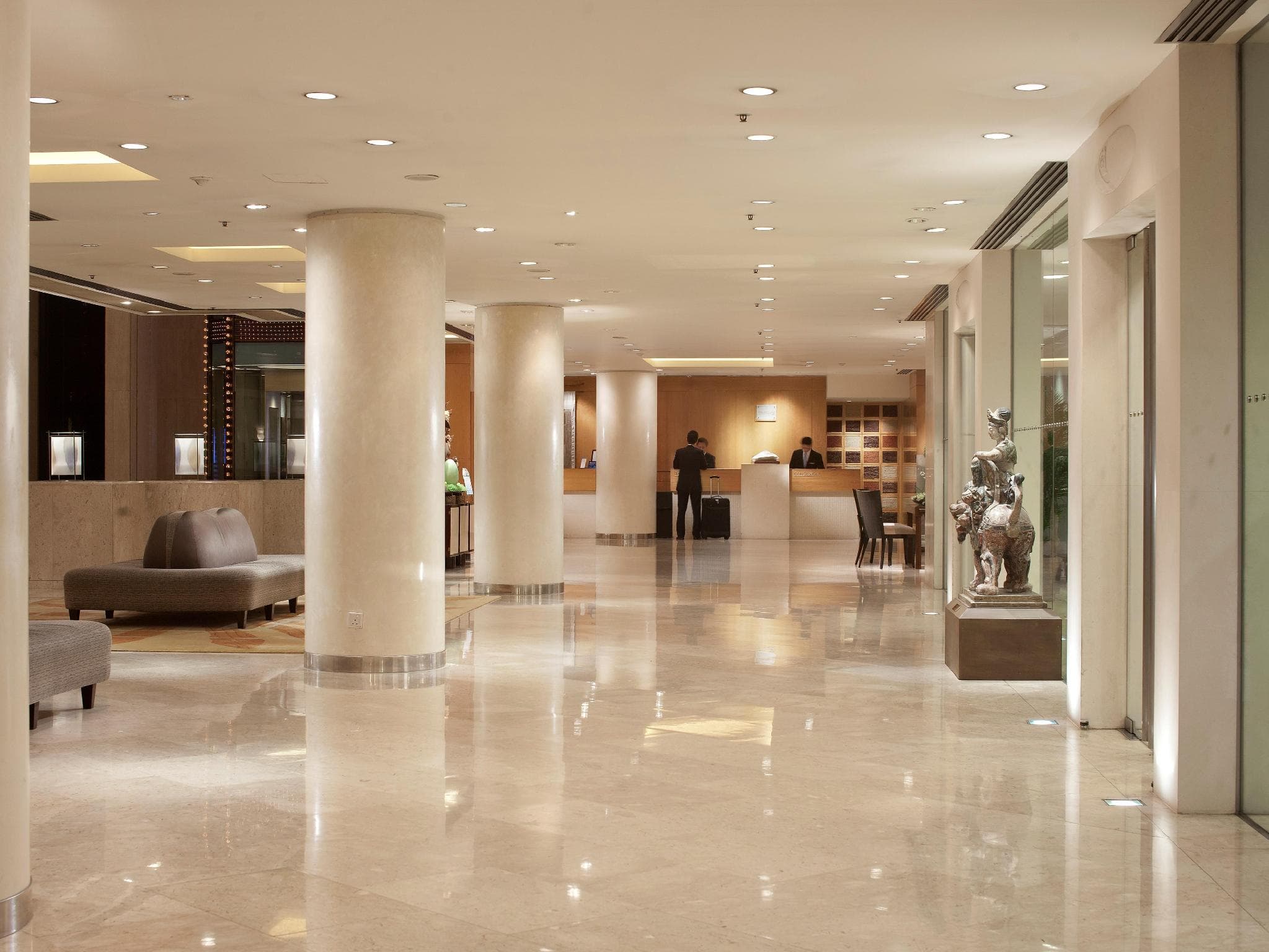 Royal Garden Hotel photo 4