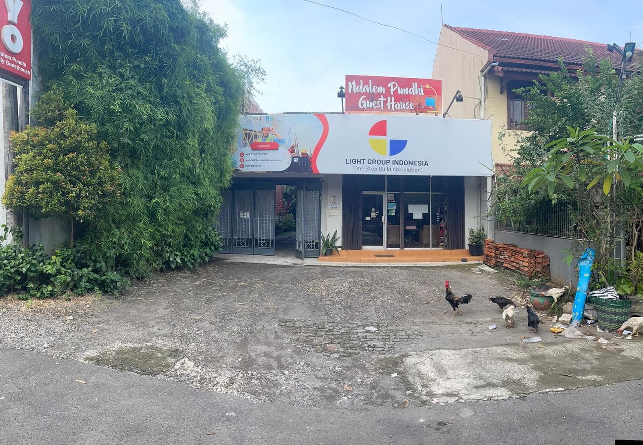 Ndalem Pundhi Guest House by Secoms photo 3