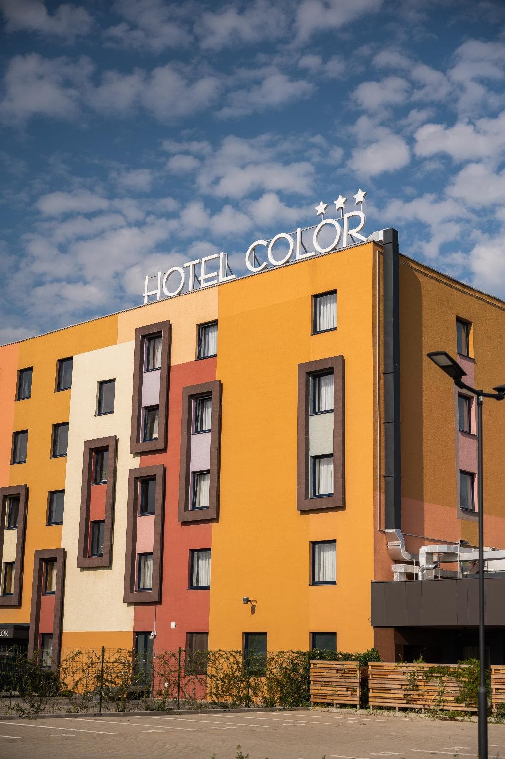 Hotel Color photo 5