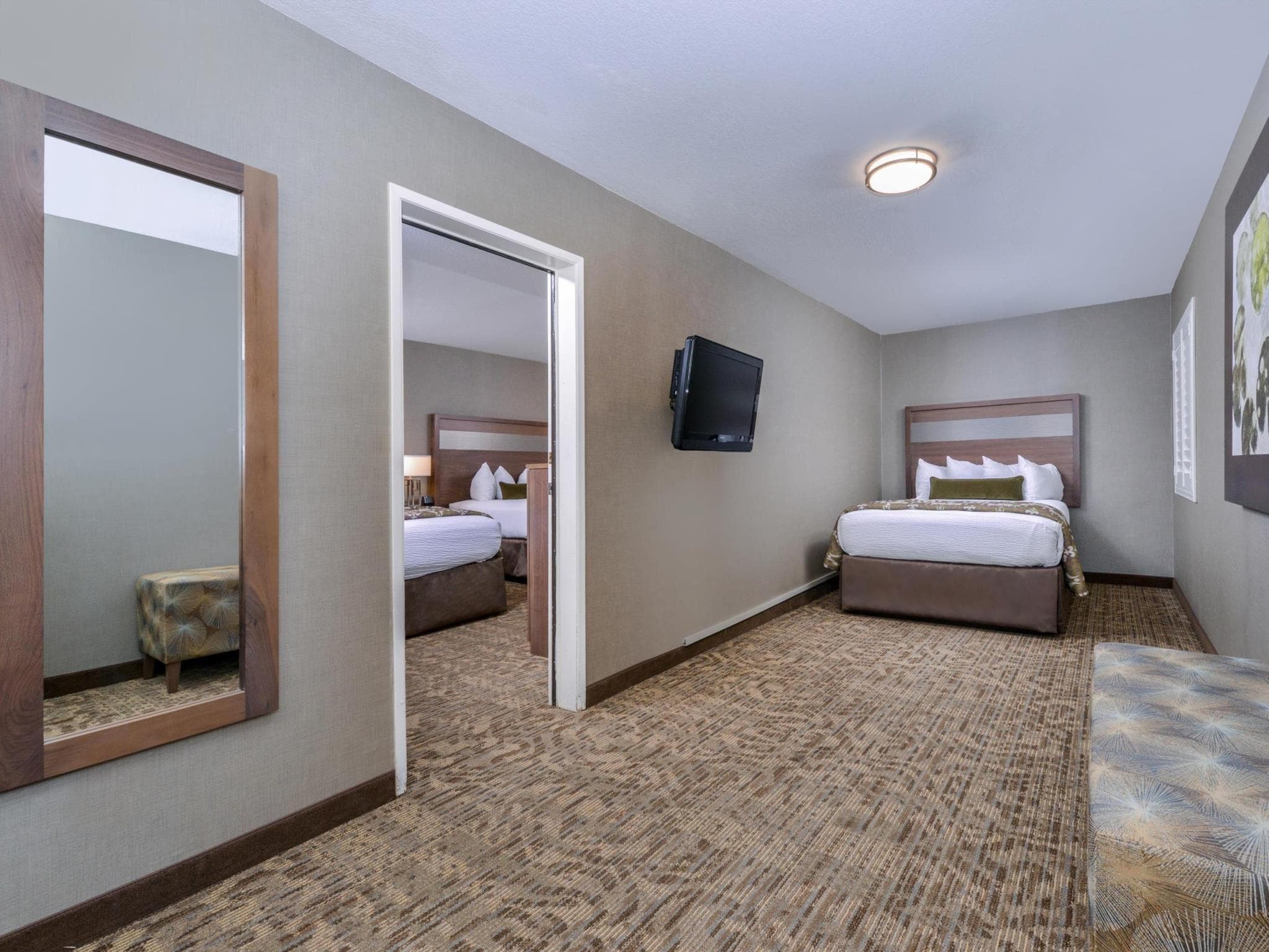 Best Western Plus Anaheim Inn photo 2