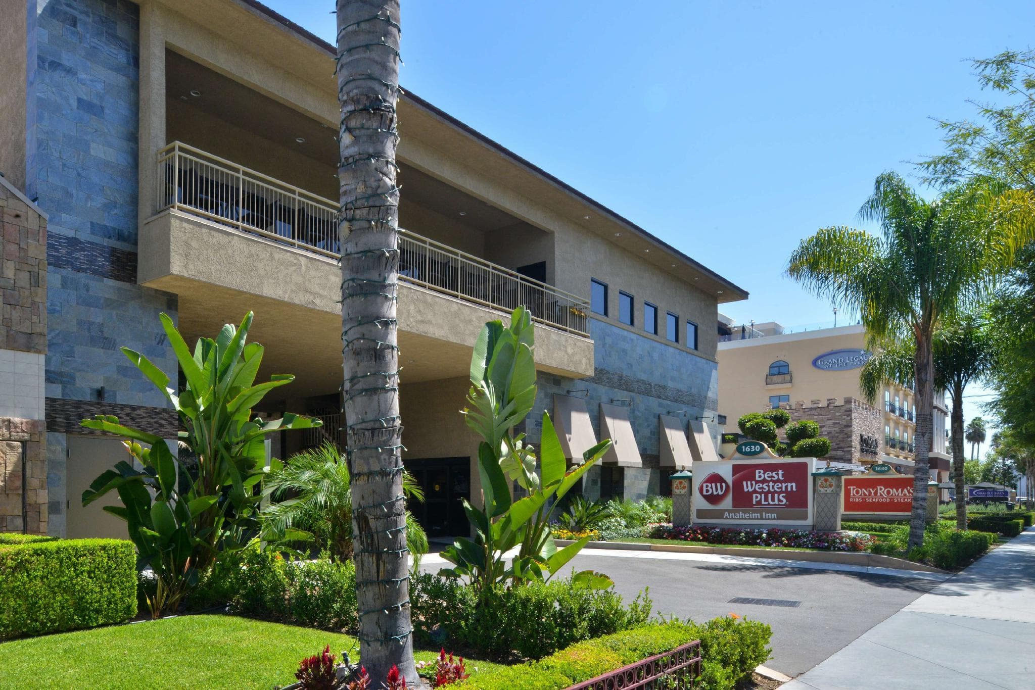 Best Western Plus Anaheim Inn photo 5
