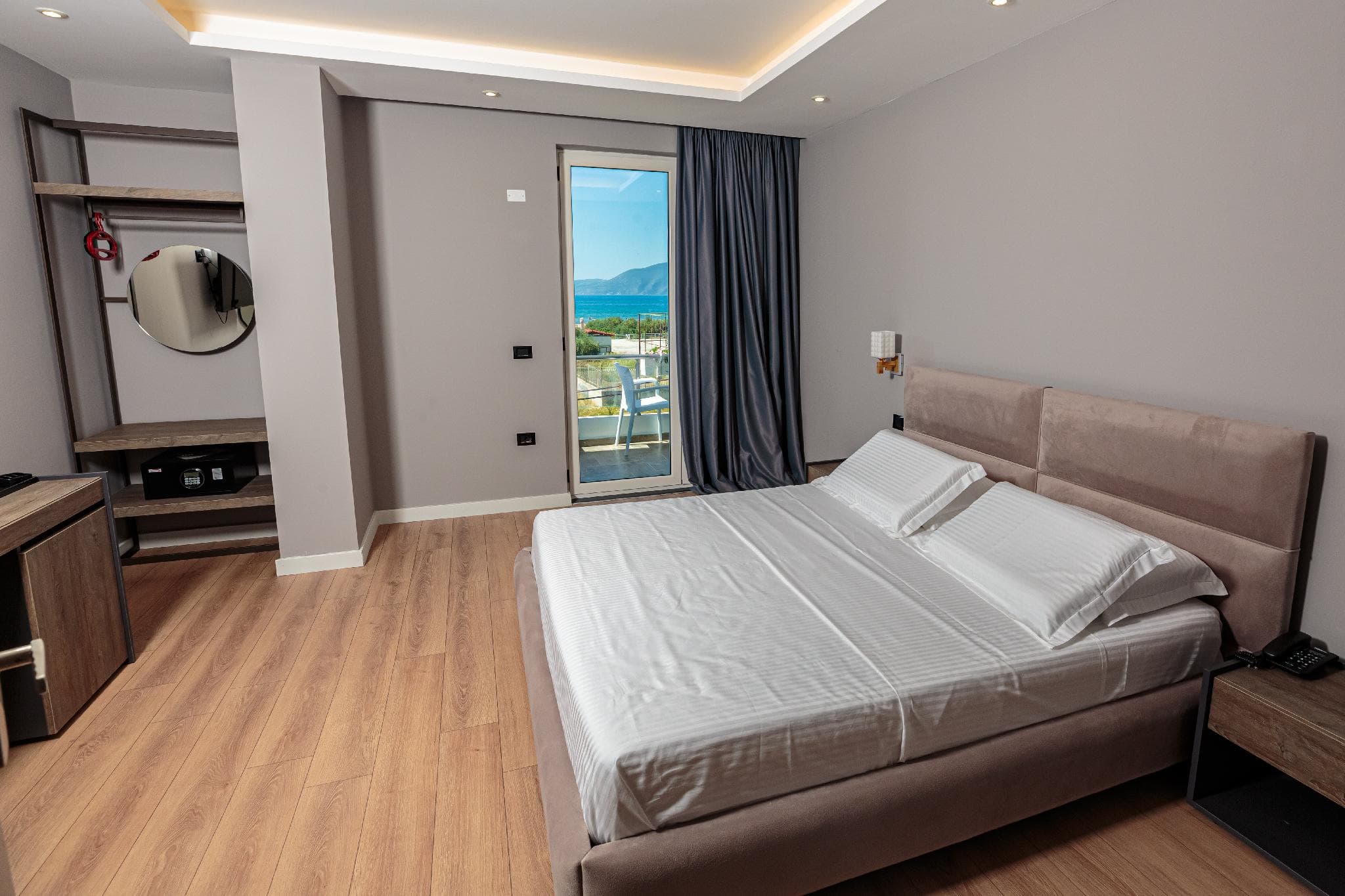 Real Hotel photo 2