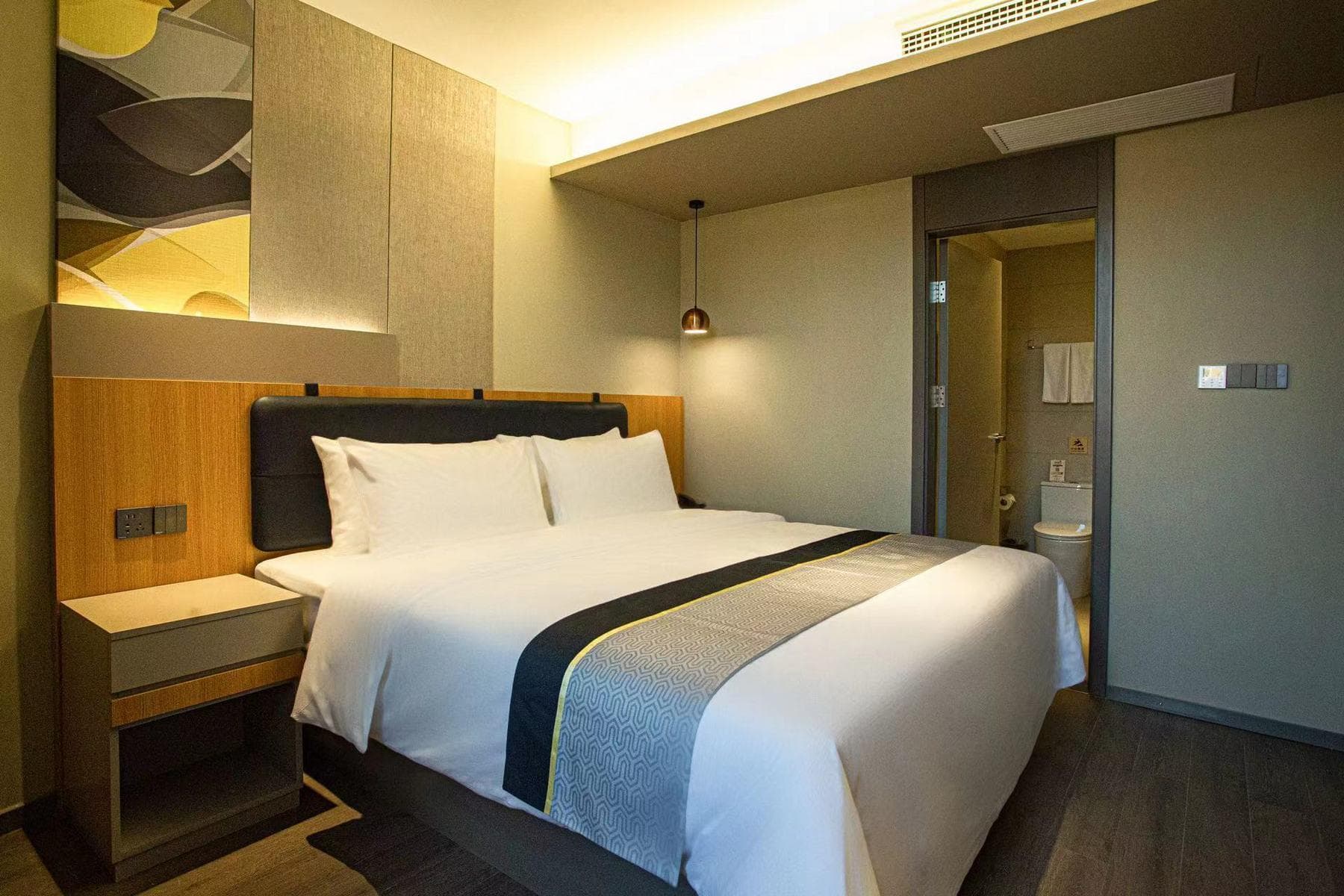 Home Inn Style Zhangjiakou Xuanhua Xuanfu Avenue High-speed Railway North Station photo 2