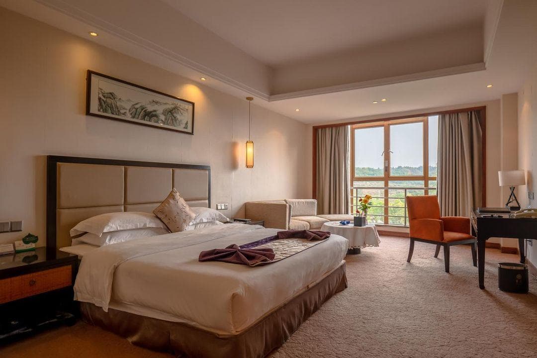 Huitang Huatian City Hot Spring Resort Hotel photo 2