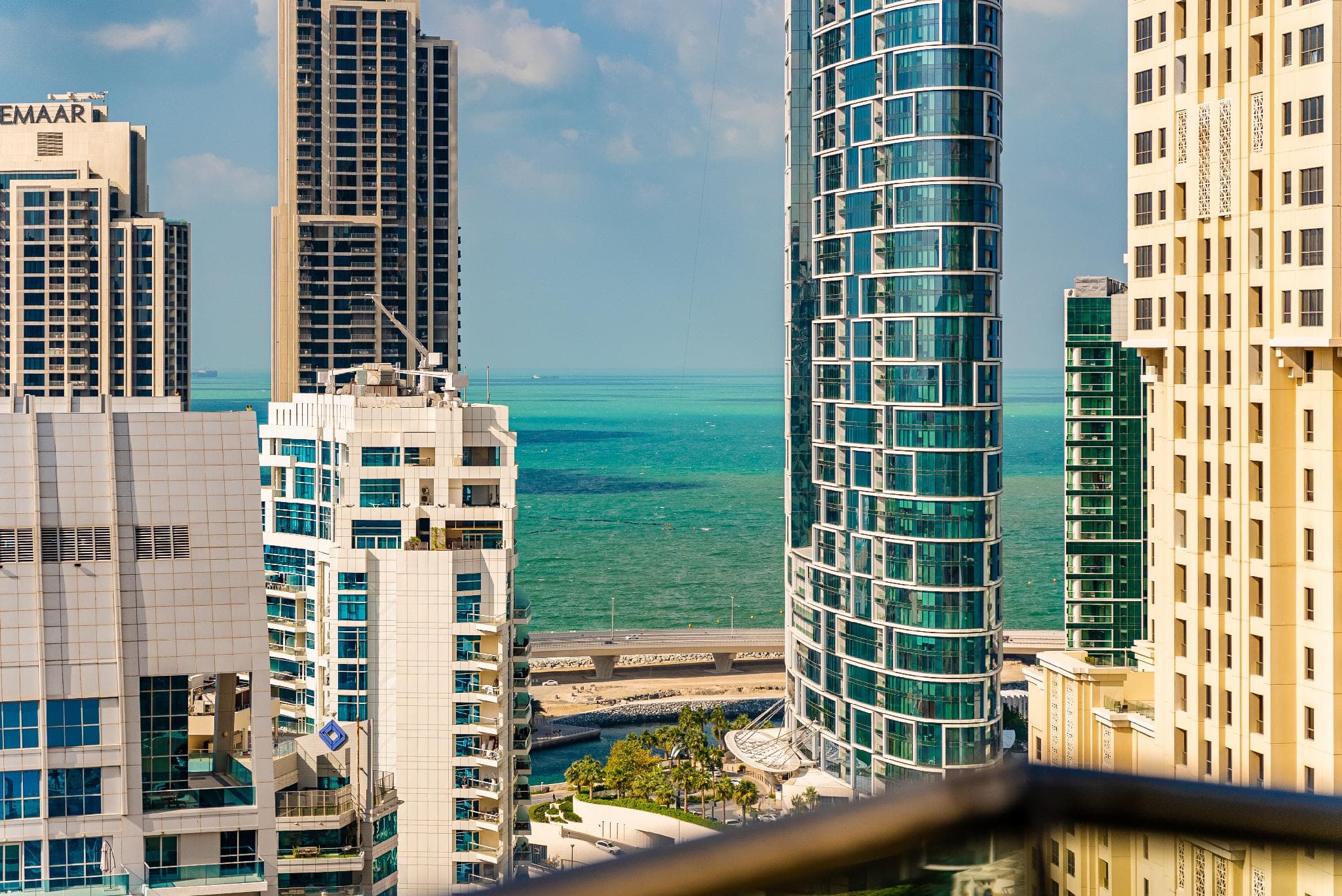 SettlerHomes - Sparkle Tower - Sea Views photo 3