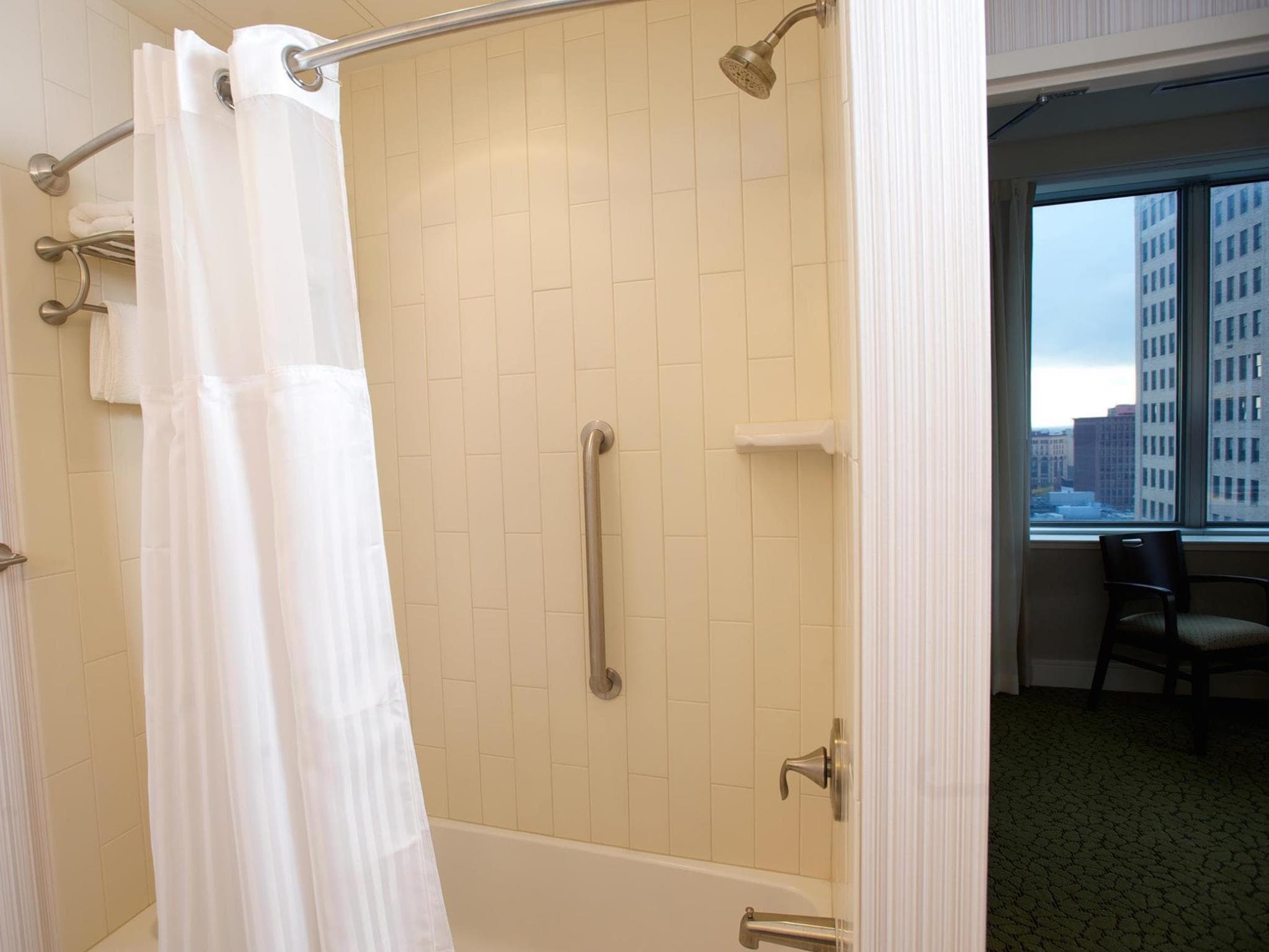 Hilton Garden Inn Buffalo Downtown photo 5