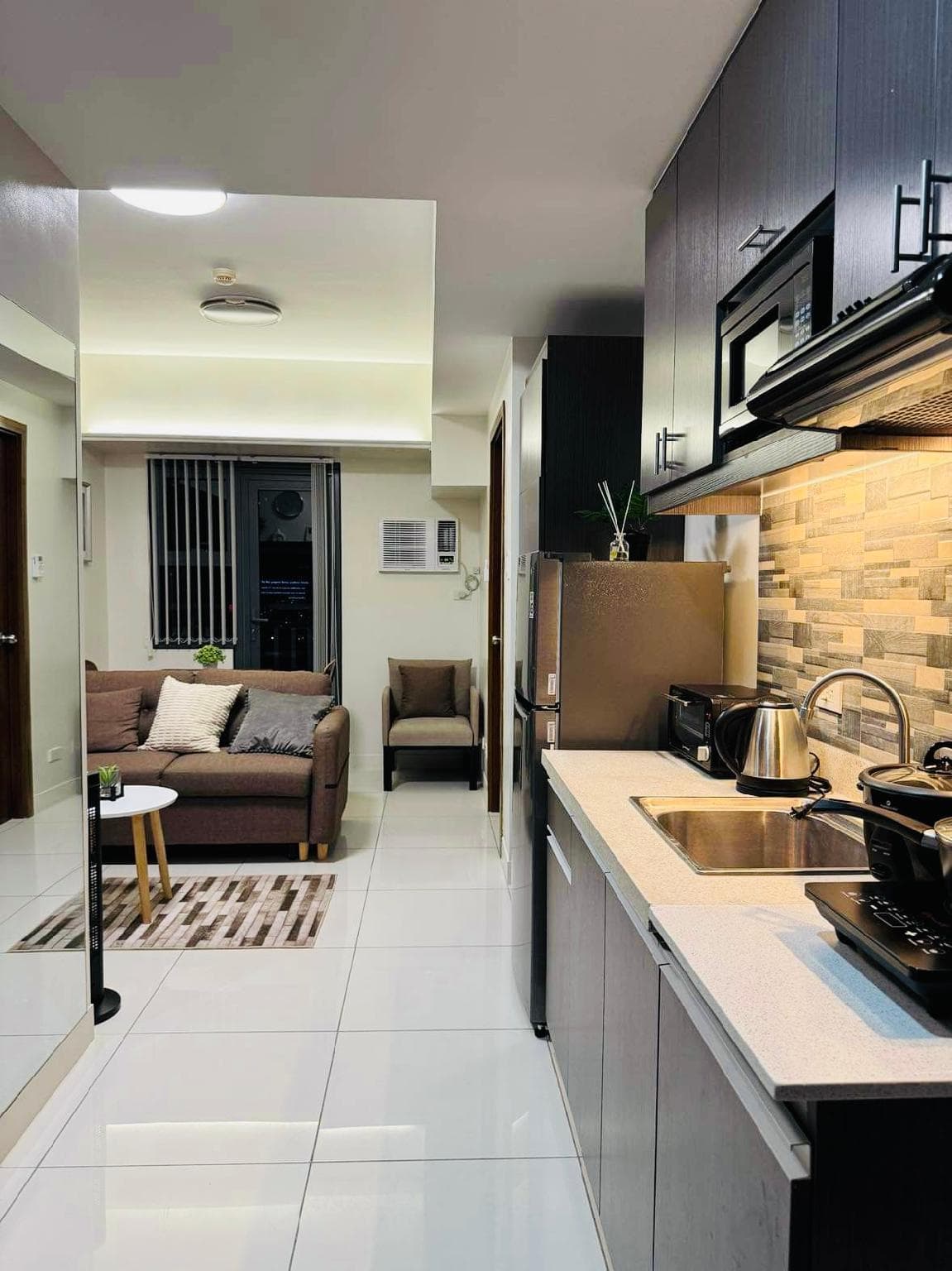 Horizon101 One Bedroom Listing photo 5