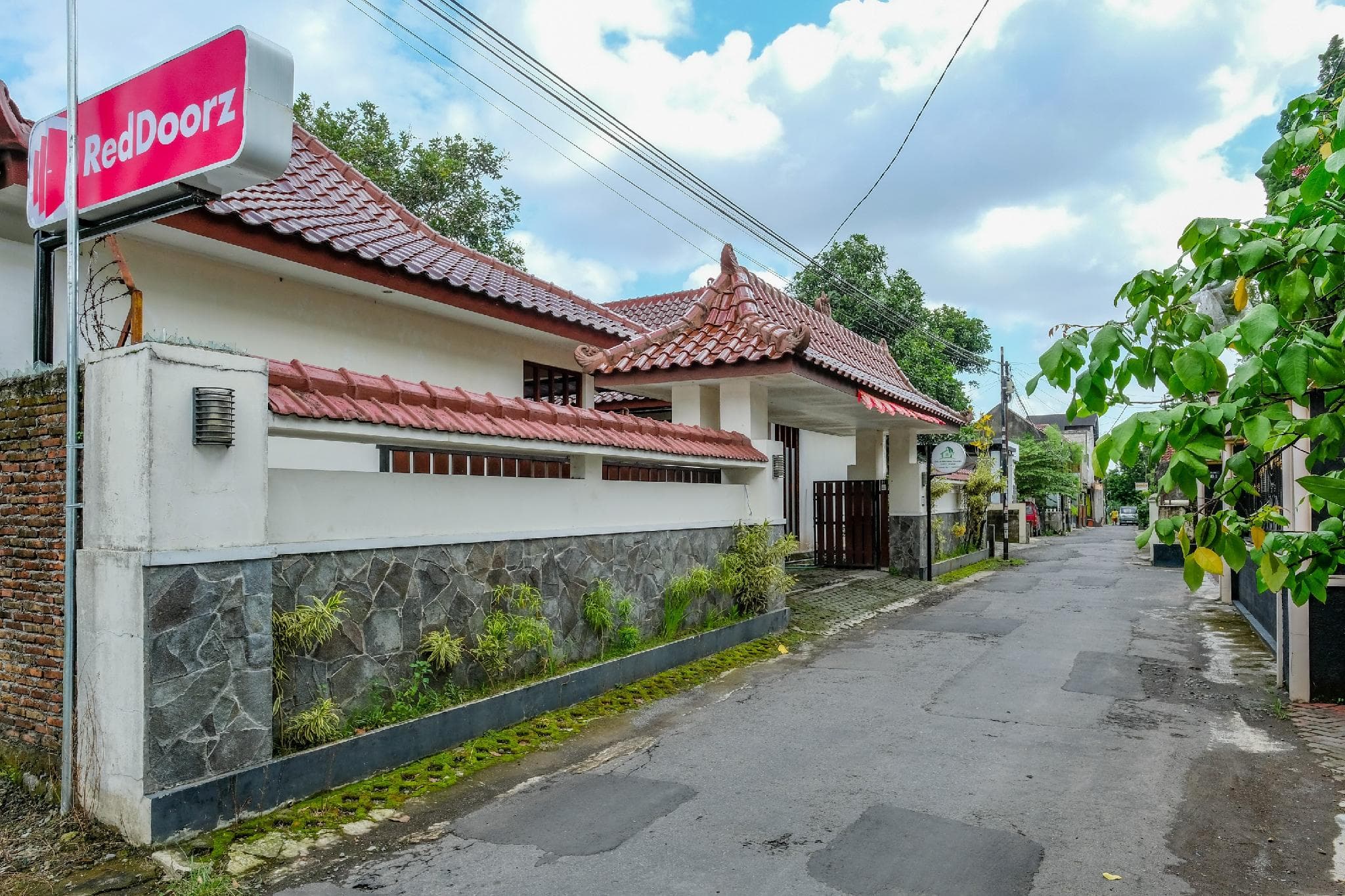 RedDoorz Syariah @ Omah Tentrem Gejayan photo 3