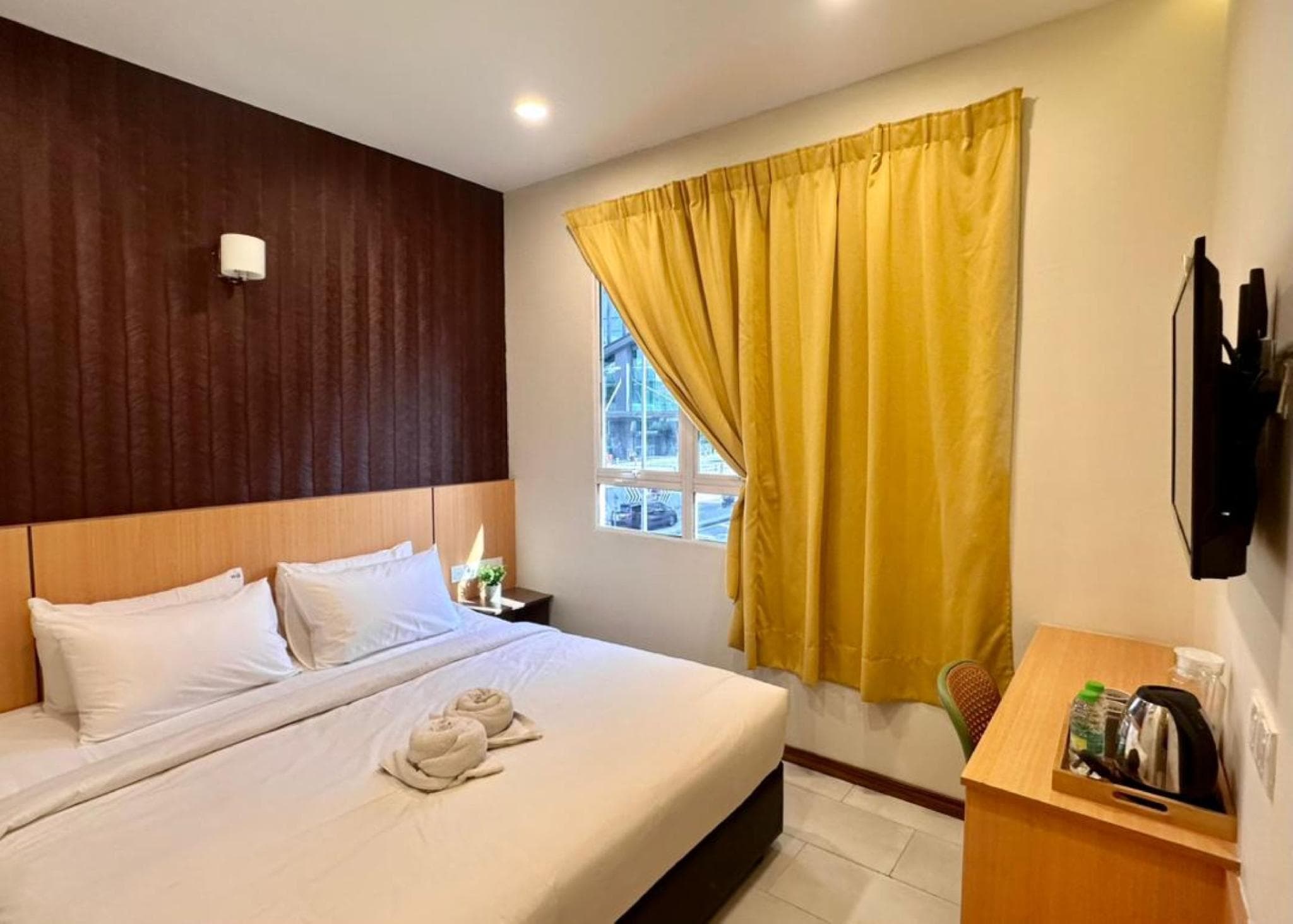 Swing & Pillows @ Imbi Bukit Bintang