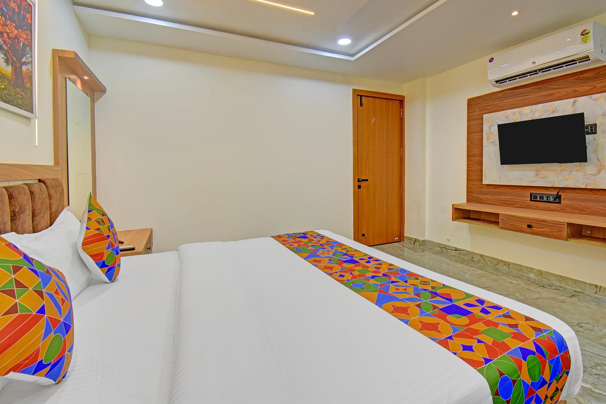 FabHotel Relax Inn photo 3