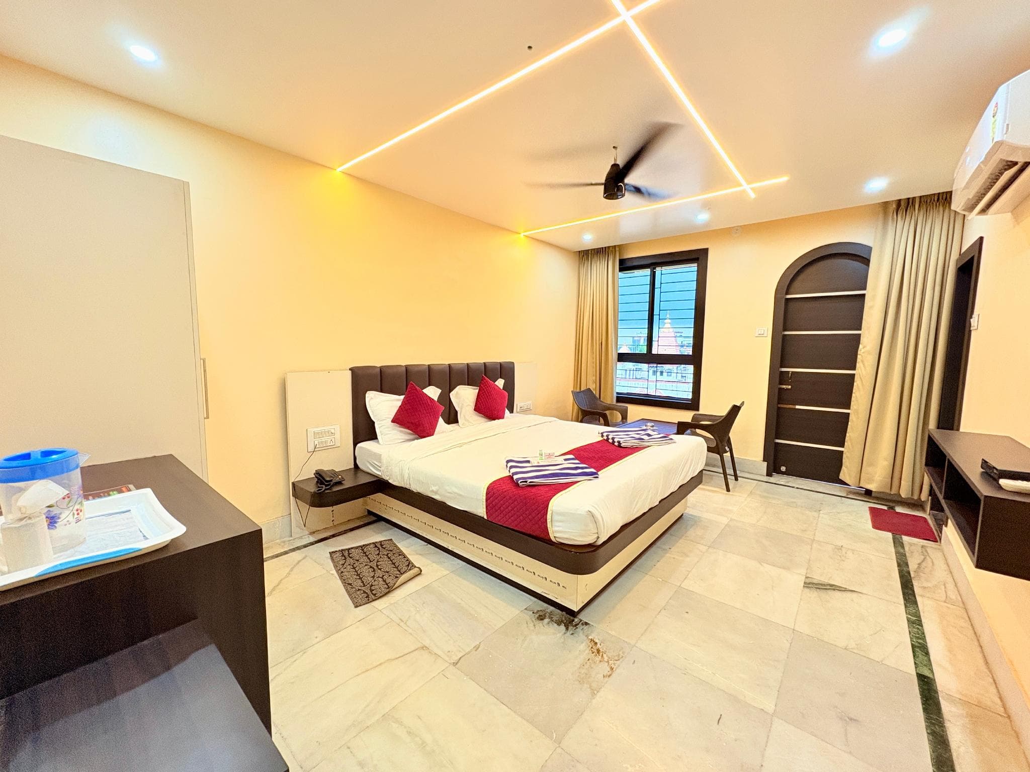 Binapani Hotel & Restaurant Tarapith photo 3
