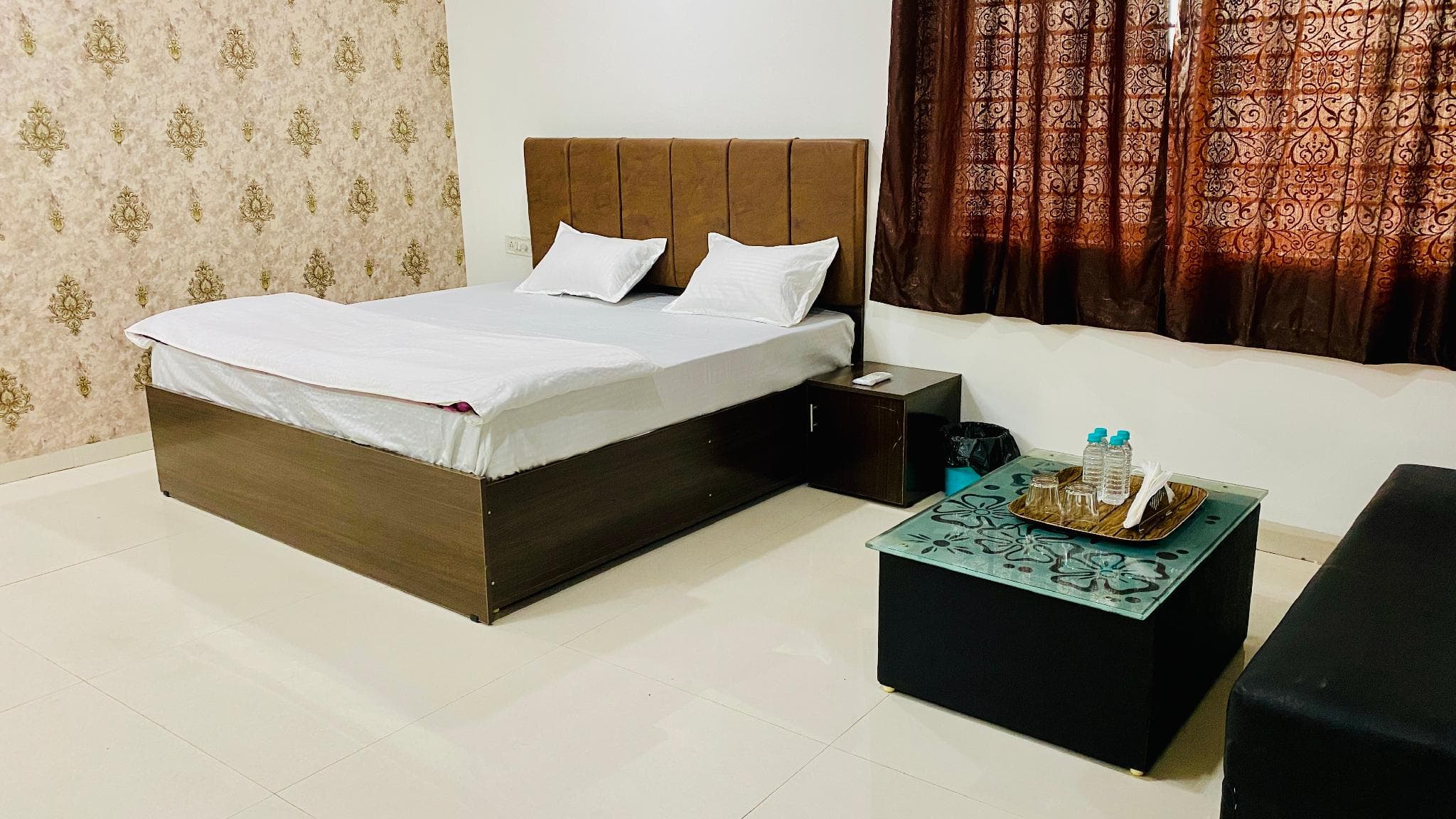 Hotel Ambika Avenue