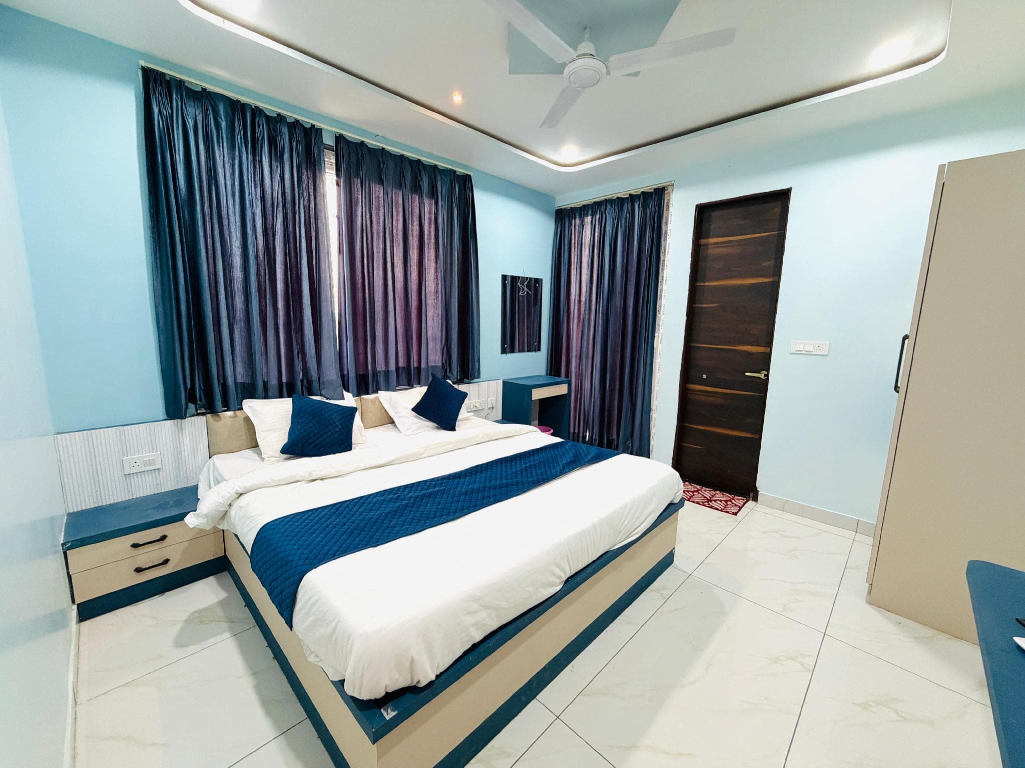 Hotel Sanraj Inn photo 2