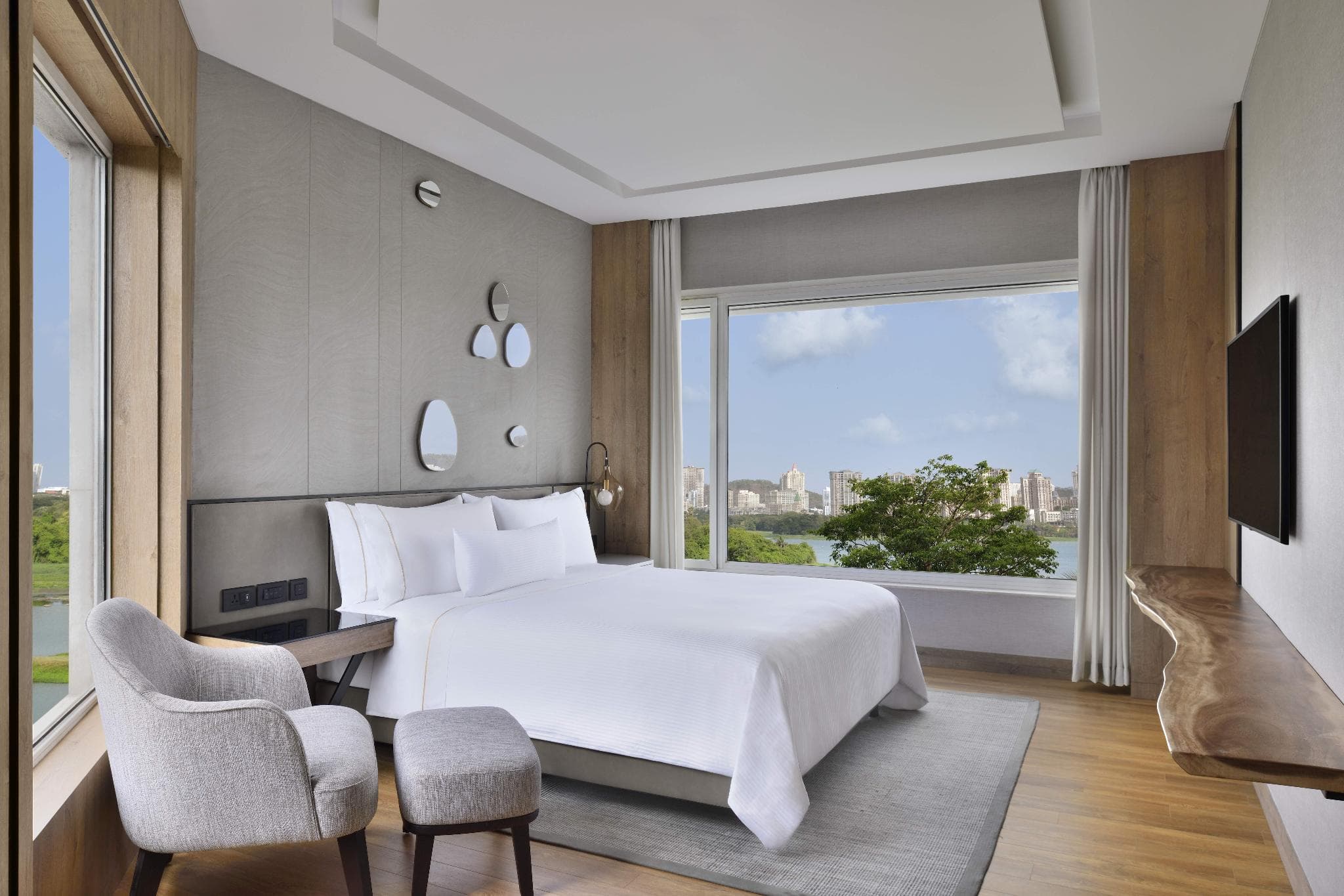 The Westin Mumbai Powai Lake photo 2