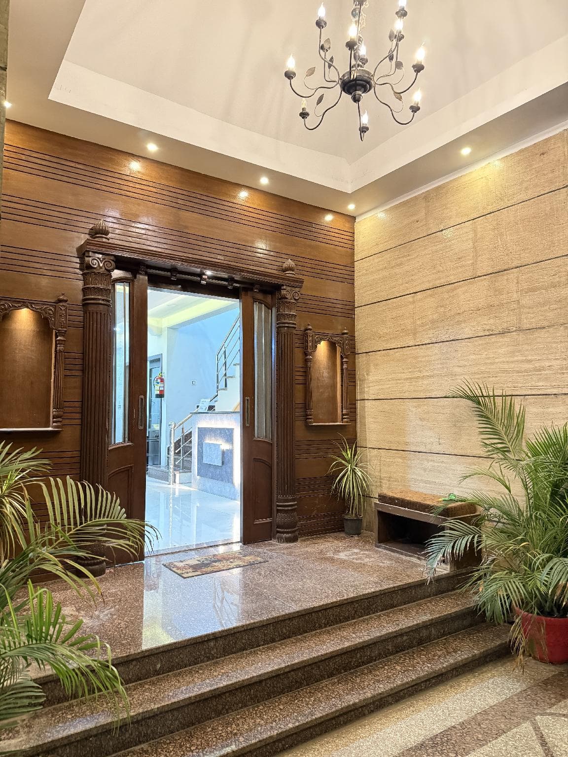 Shree Barsana Hotel photo 3
