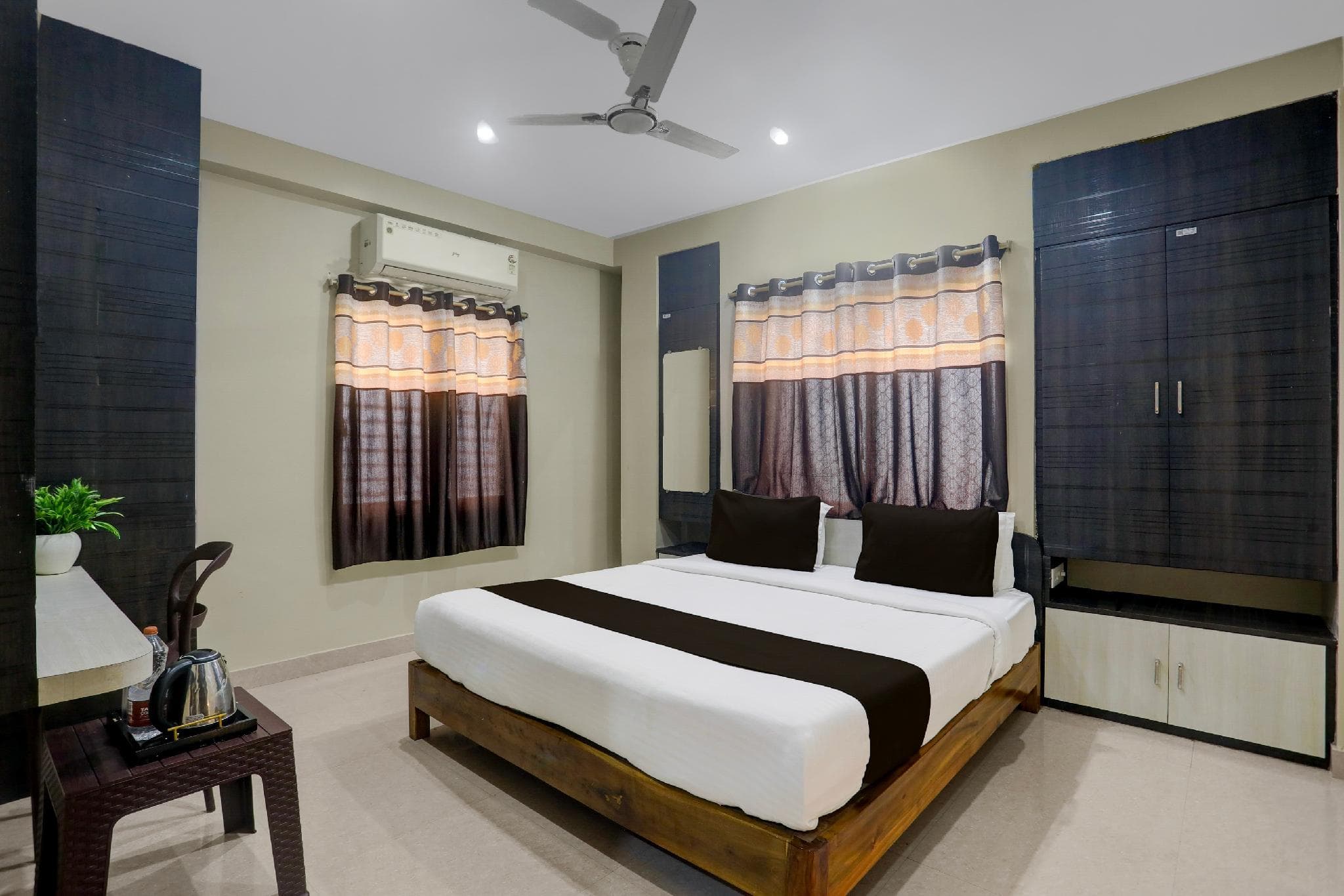 Super Hotel O New Marine Drive Puri Formerly Padmahar photo 2