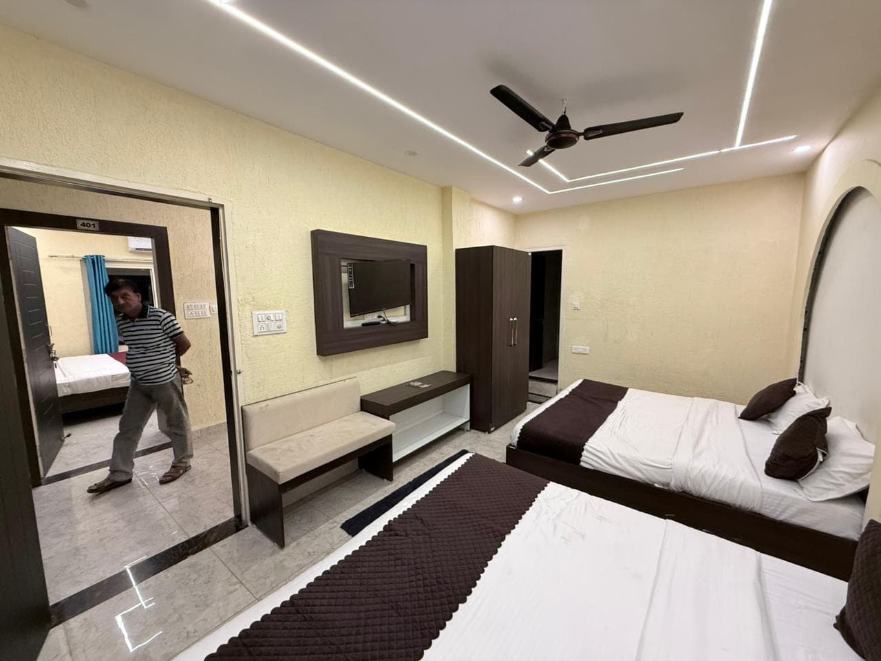 Hotel Drip Inn - Radha Krishna photo 5