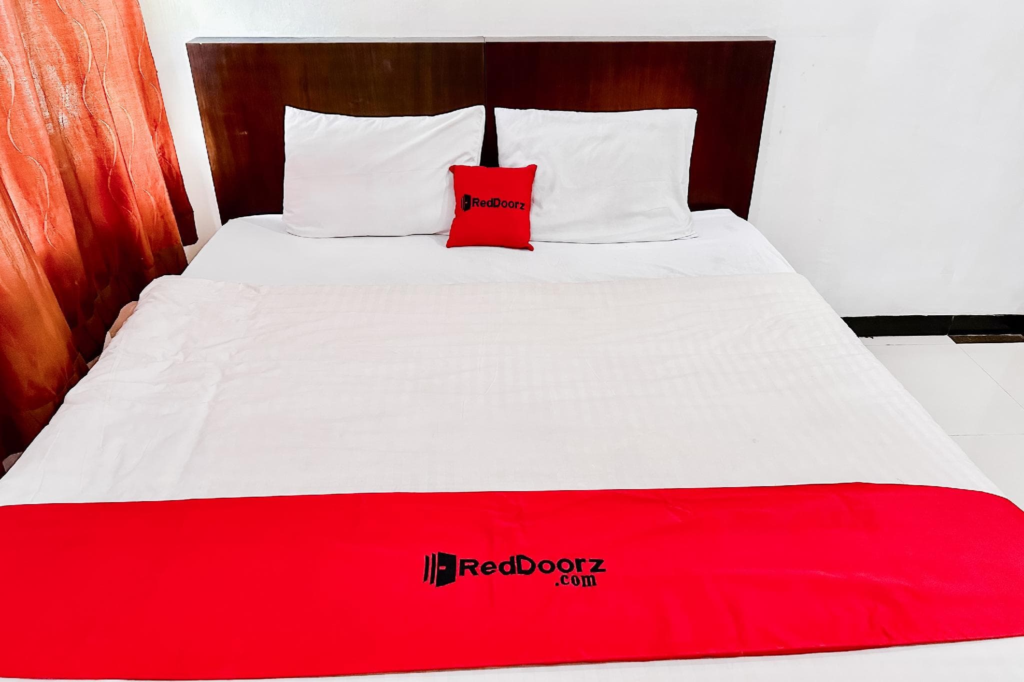 RedDoorz near Gajah Mada Park Medan photo 2