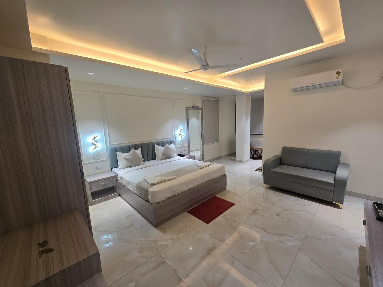 HOTEL SAKET GANGE photo 2