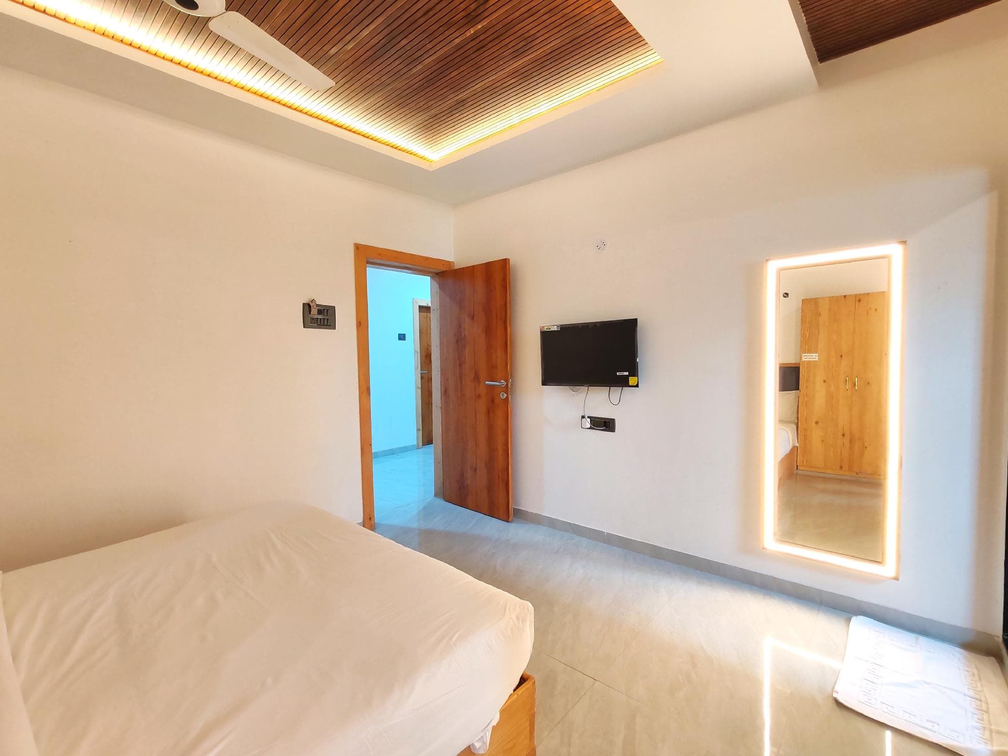 Hotel Satkar Inn photo 2