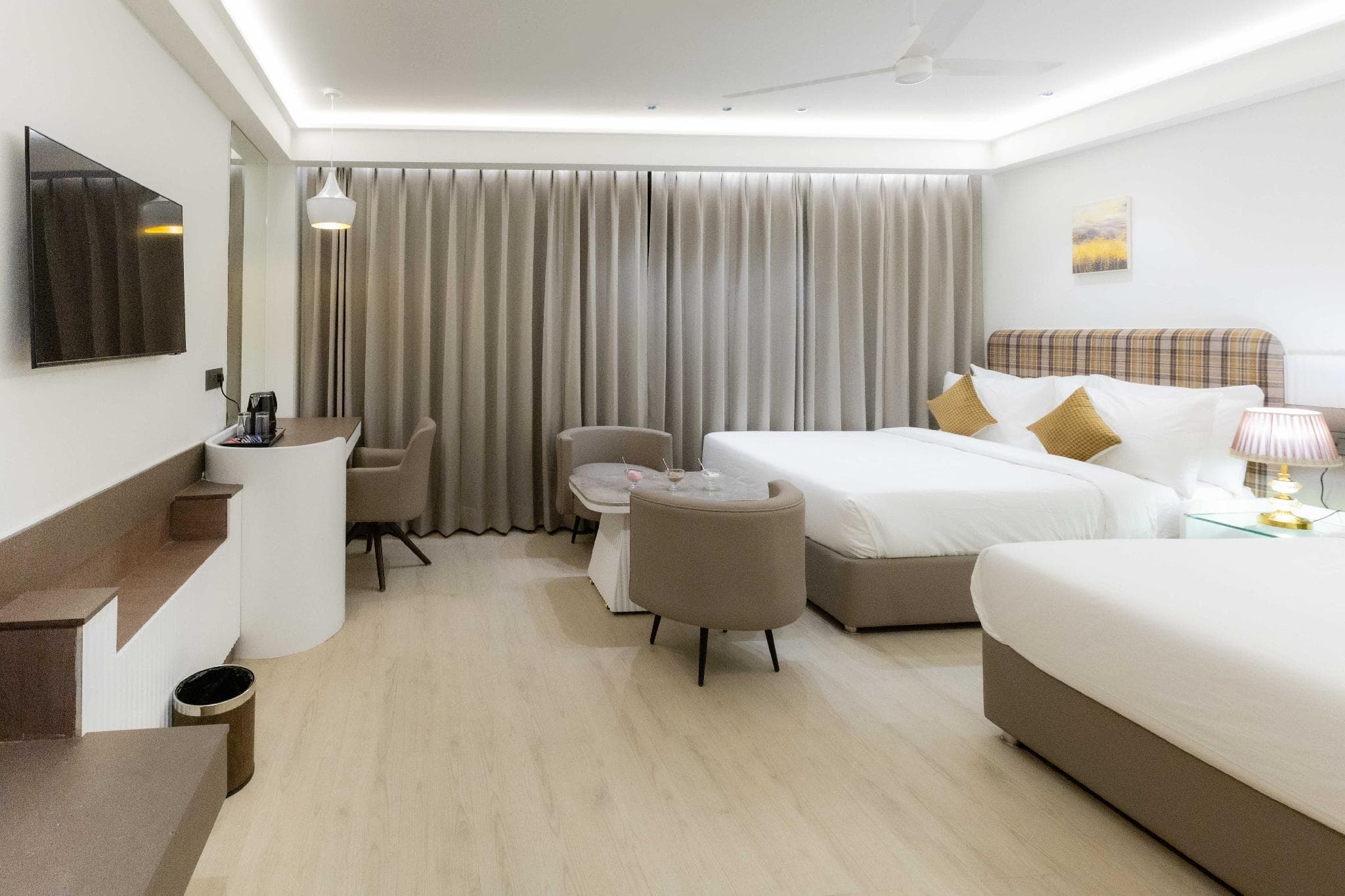 Emerald Luxe Chandigarh Mohali photo 4