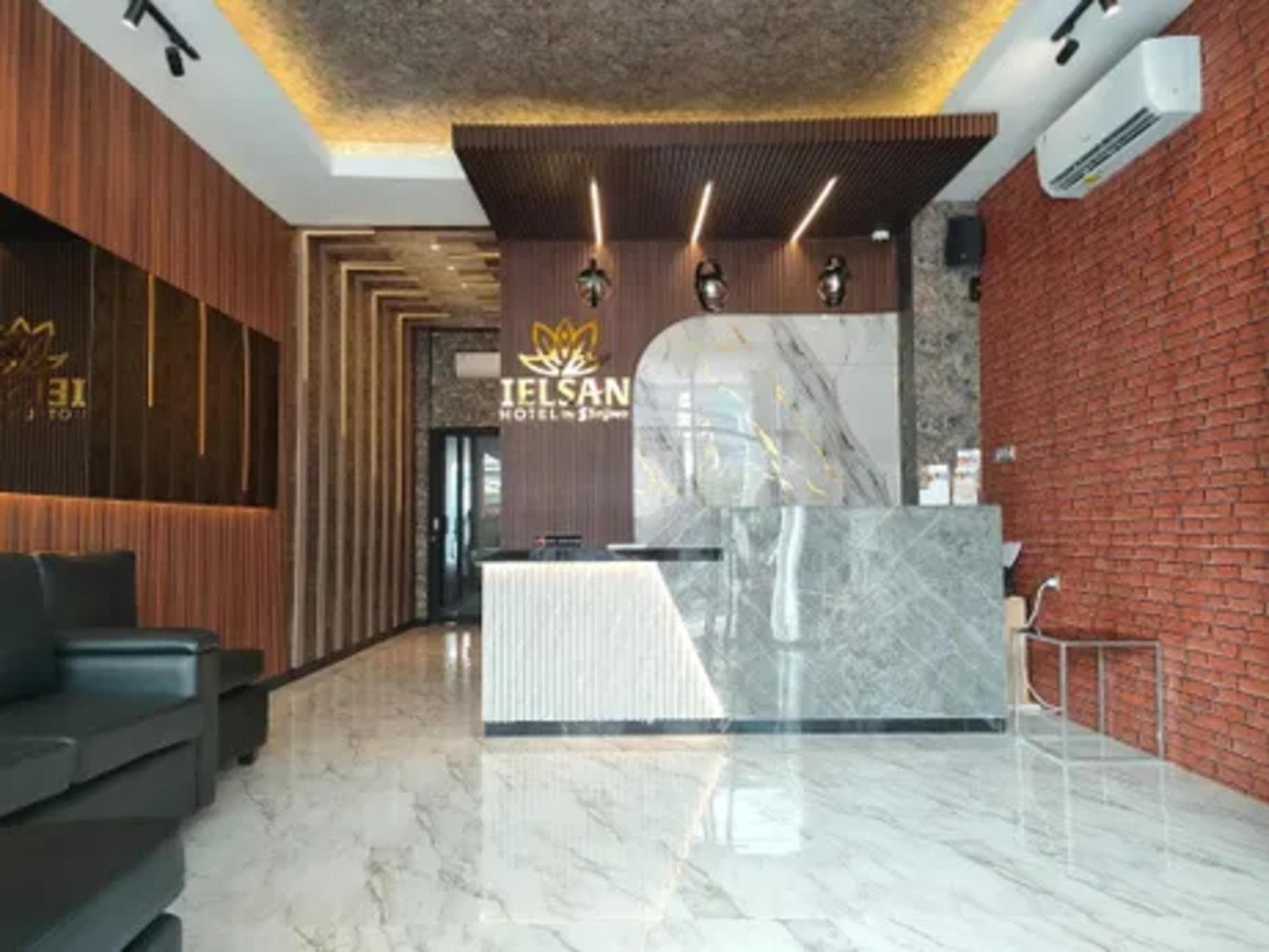 Ielsan Hotel by Sajiwa photo 3